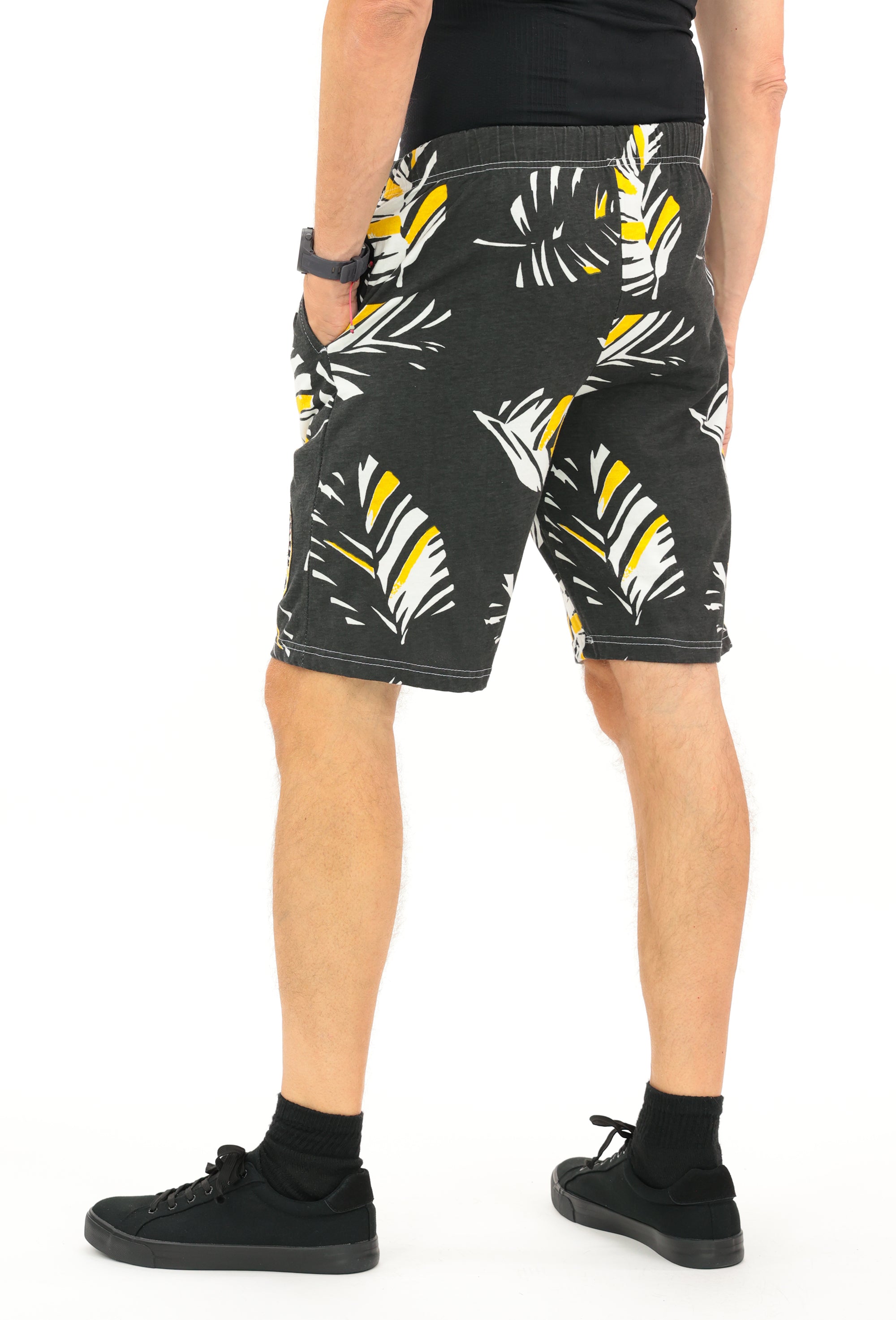 Zubaz NFL Adult Unisex Z88 Embroidered Leaf 3 Team Color Shorts, Pittsburgh Steelers