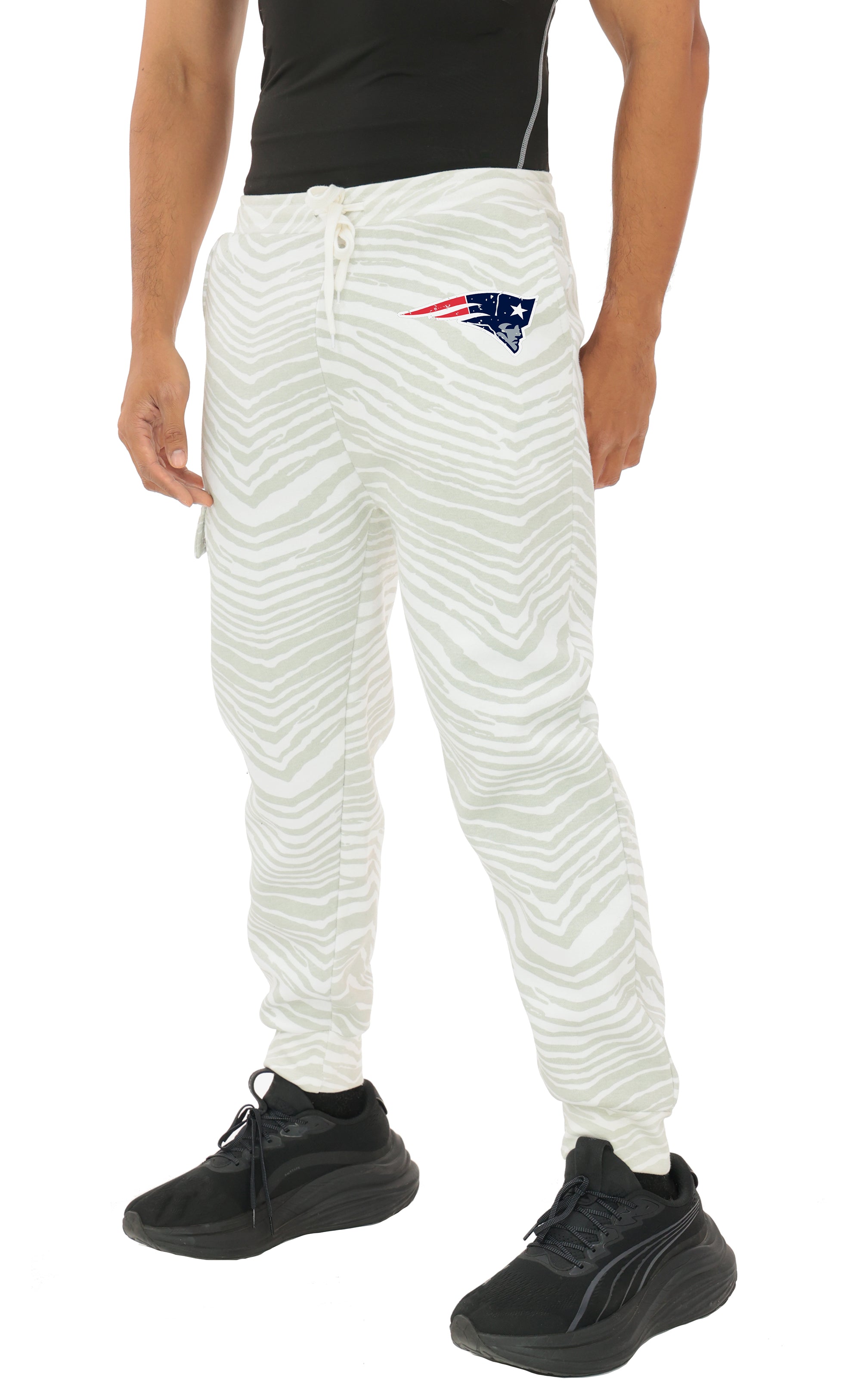 Zubaz NFL UNISEX 90s Team Cargo Joggers - Zebra 2 Color, NEW ENGLAND PATRIOTS