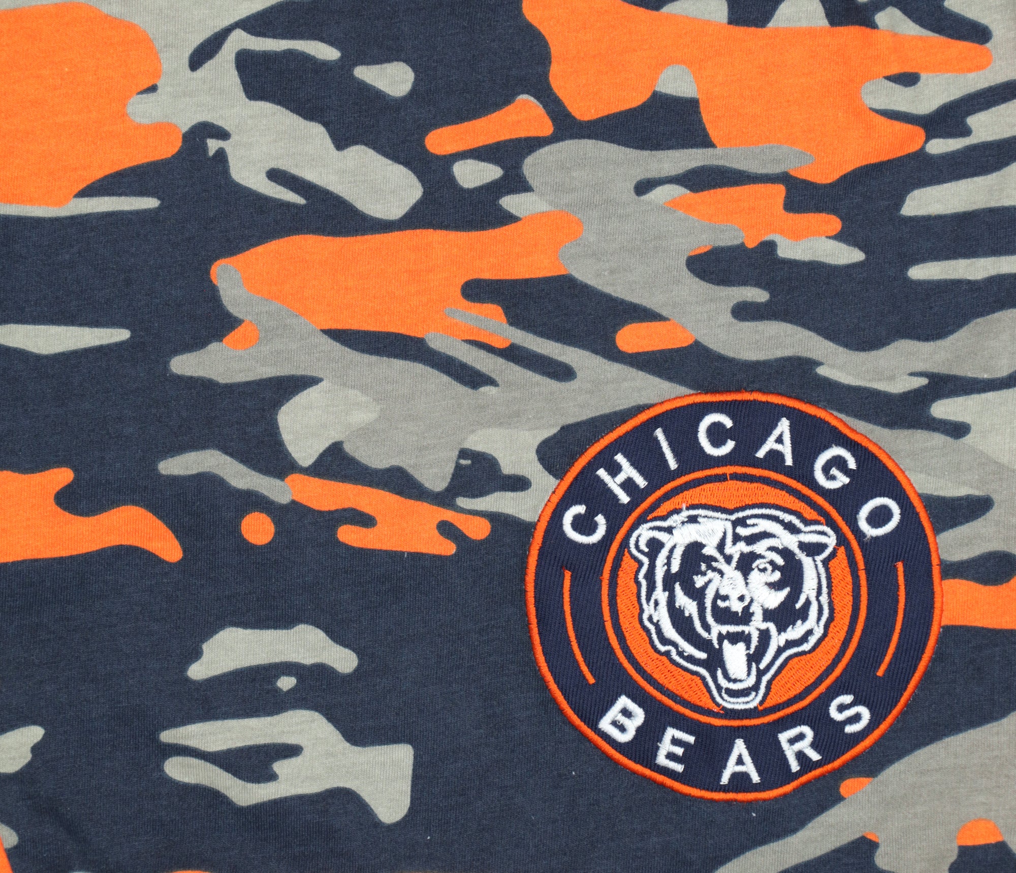 Zubaz NFL Adult Unisex Z88 Embroidered Alt Camo Shorts, Chicago Bears