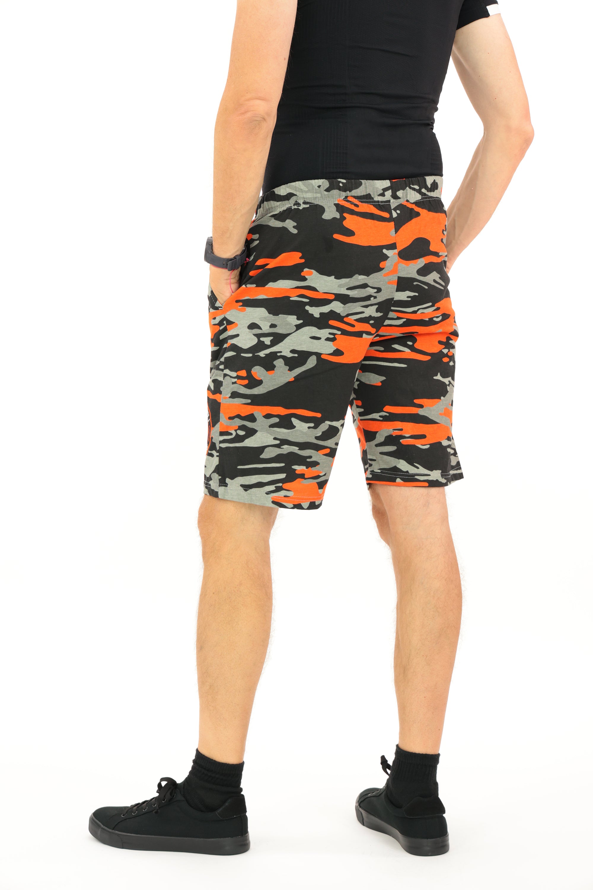Zubaz NFL Adult Unisex Z88 Embroidered Alt Camo Shorts, Cincinnati Bengals