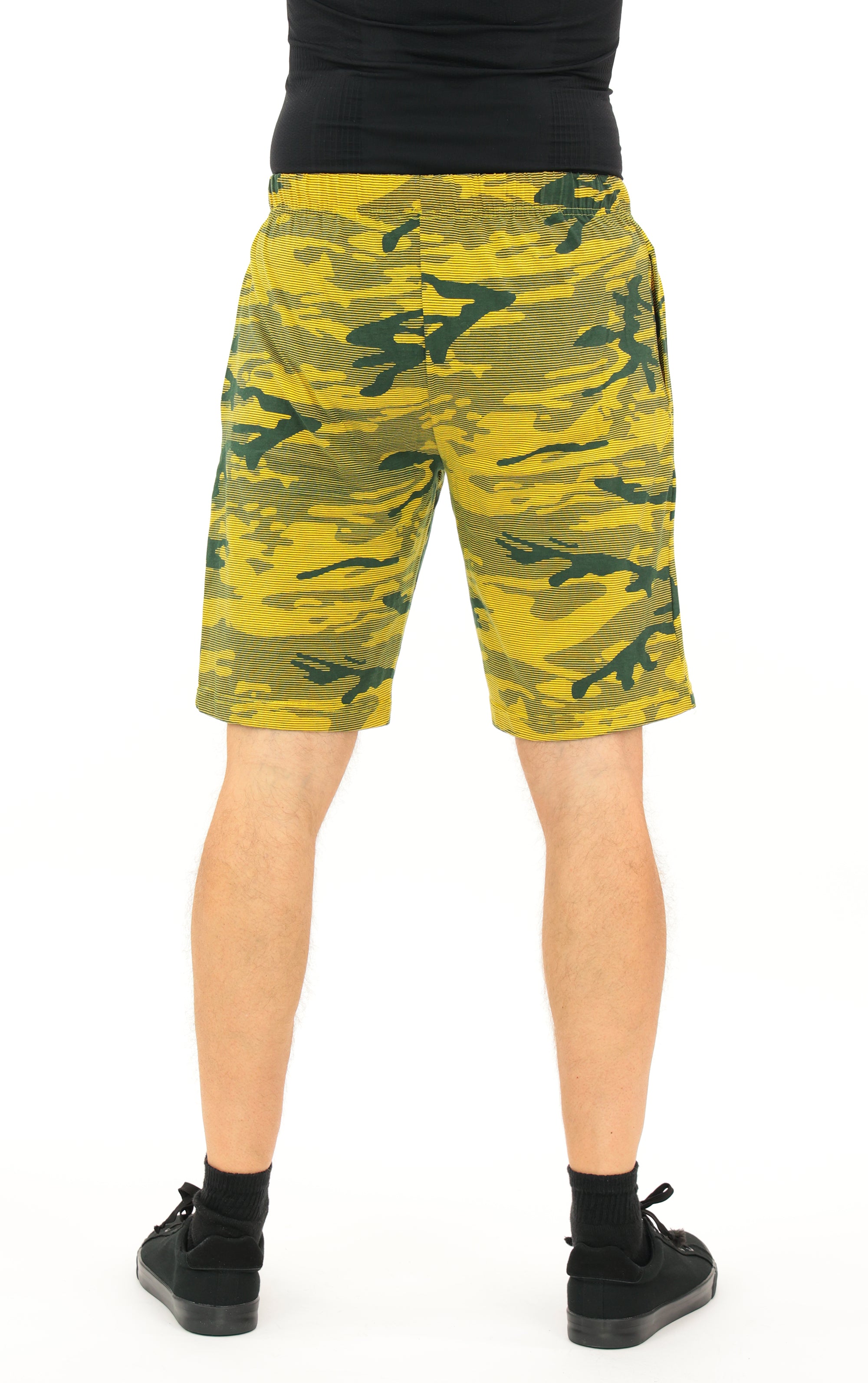 Zubaz NFL Adult Unisex Z88 Camo Lines Shorts, Green Bay Packers