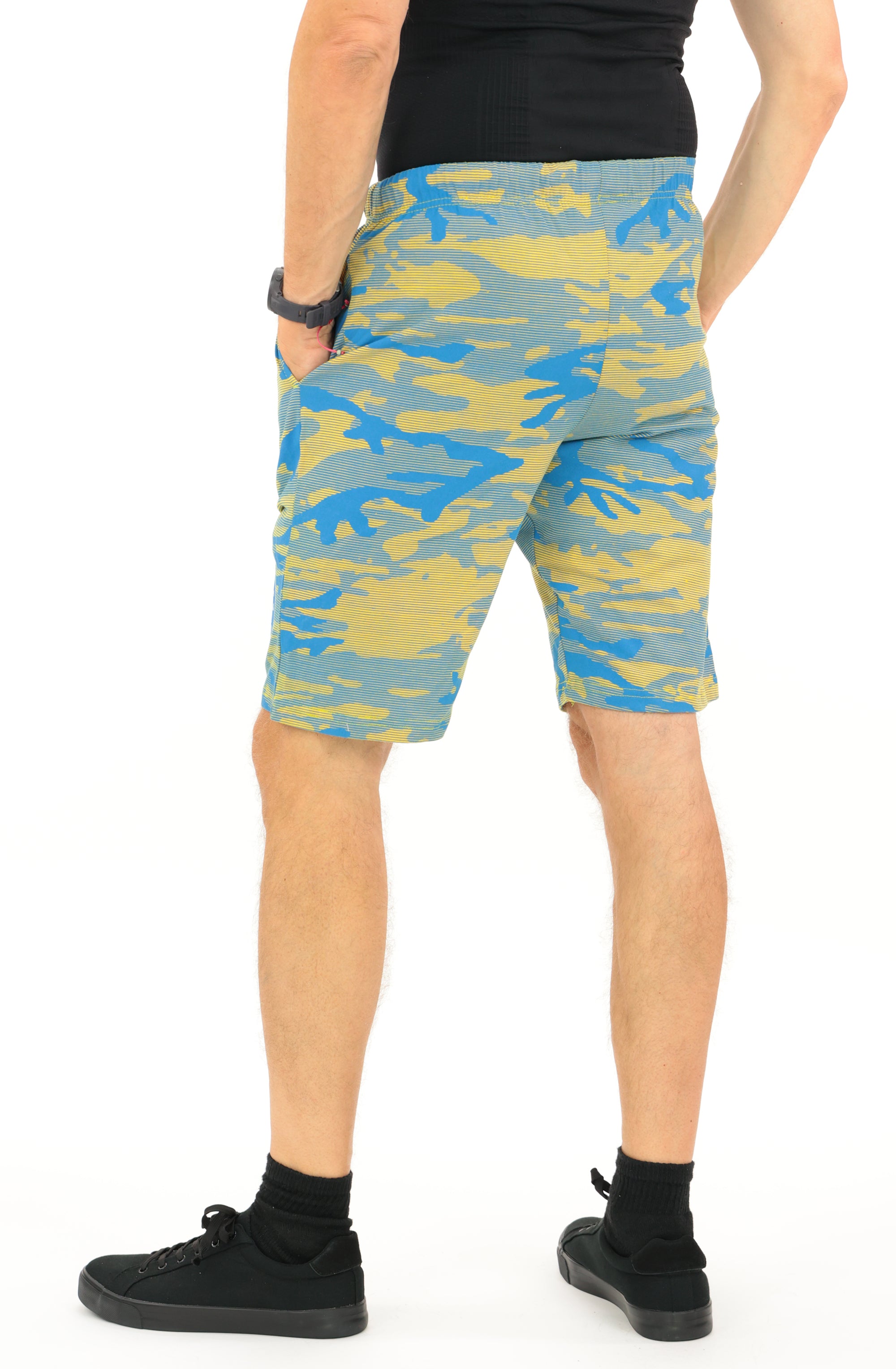 Zubaz NFL Adult Unisex Z88 Camo Lines Shorts, Los Angeles Chargers