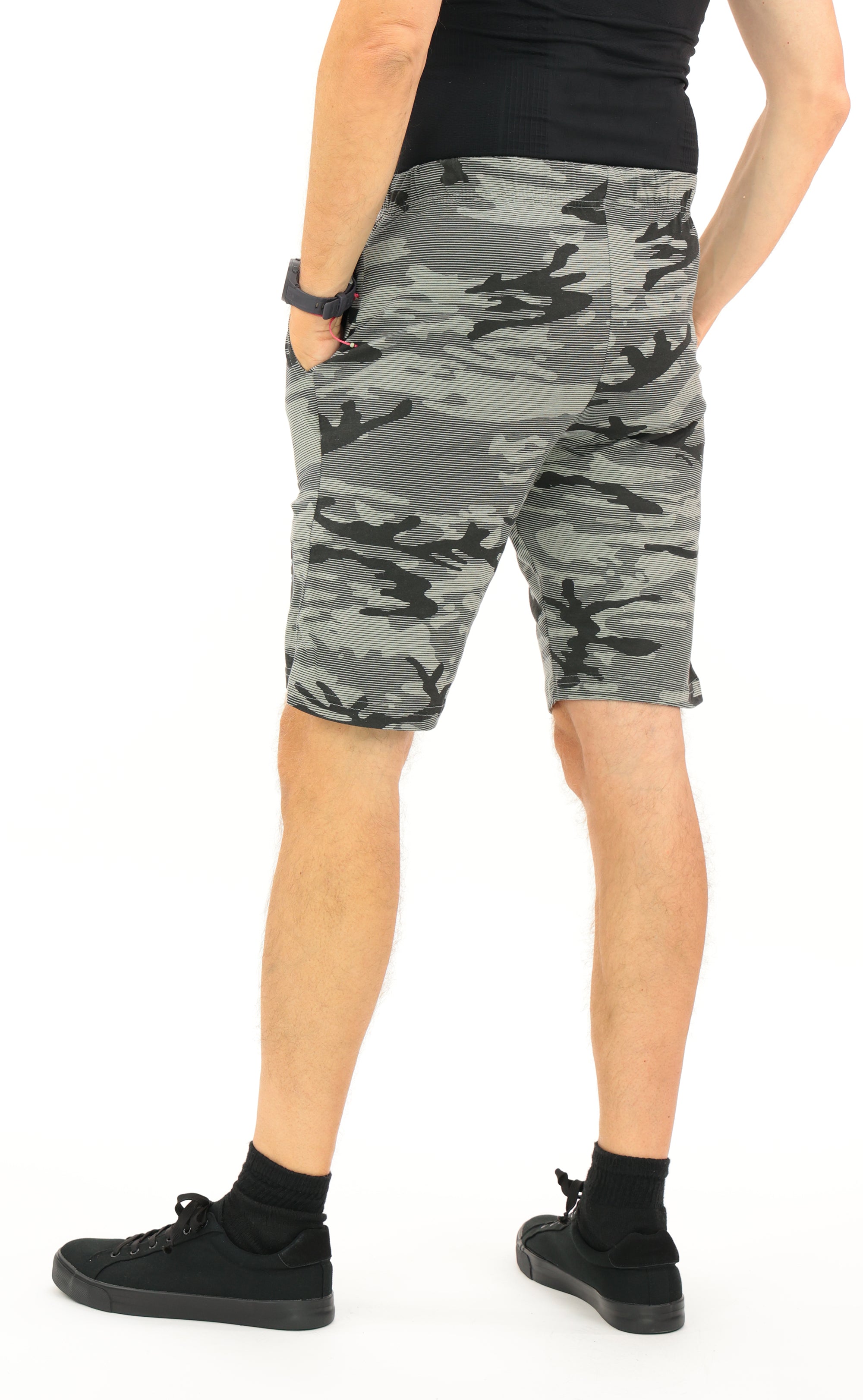 Zubaz NFL Adult Unisex Z88 Camo Lines Shorts, Las Vegas Raiders