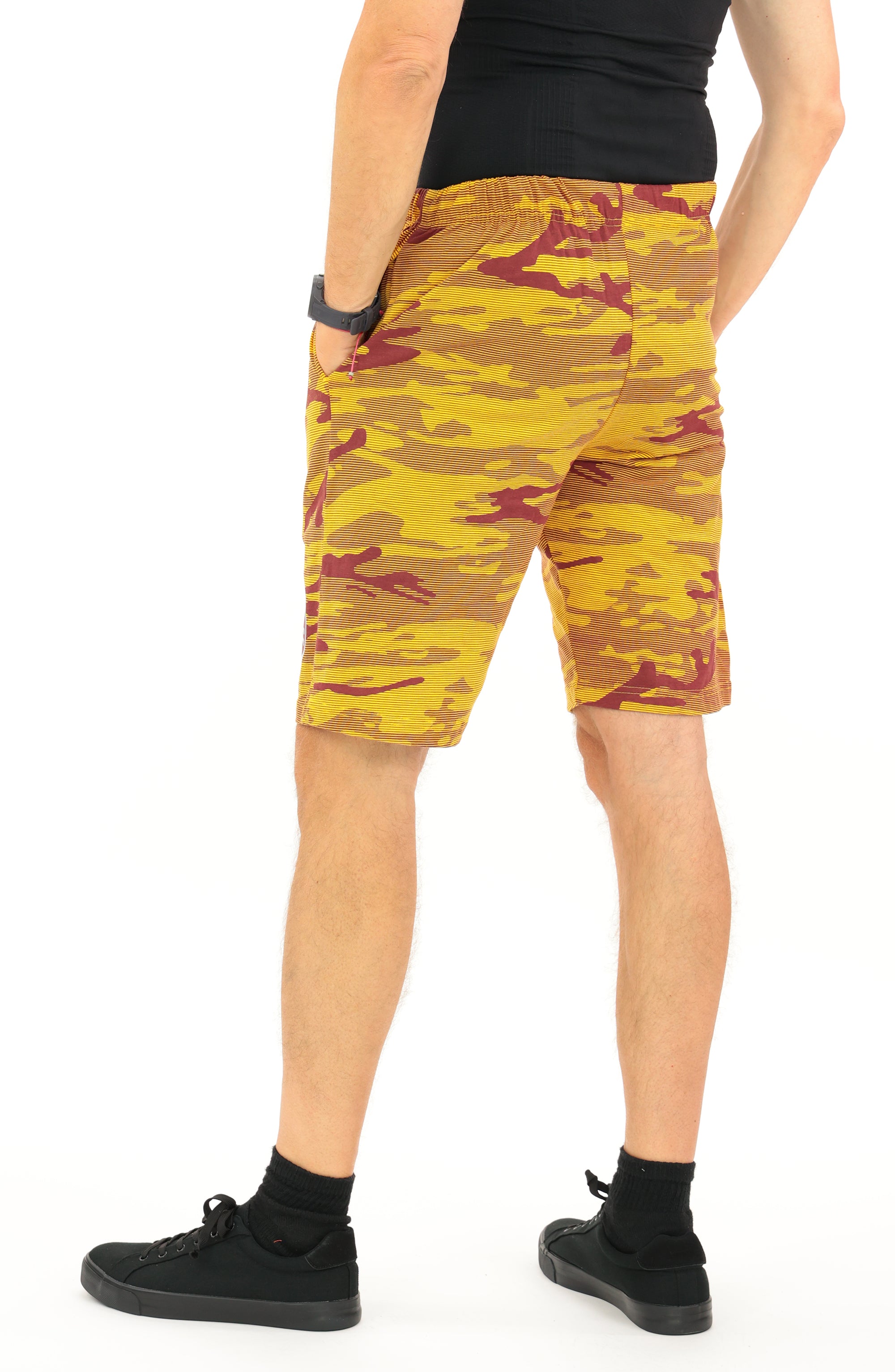 Zubaz NFL Adult Unisex Z88 Camo Lines Shorts, Washington Commanders