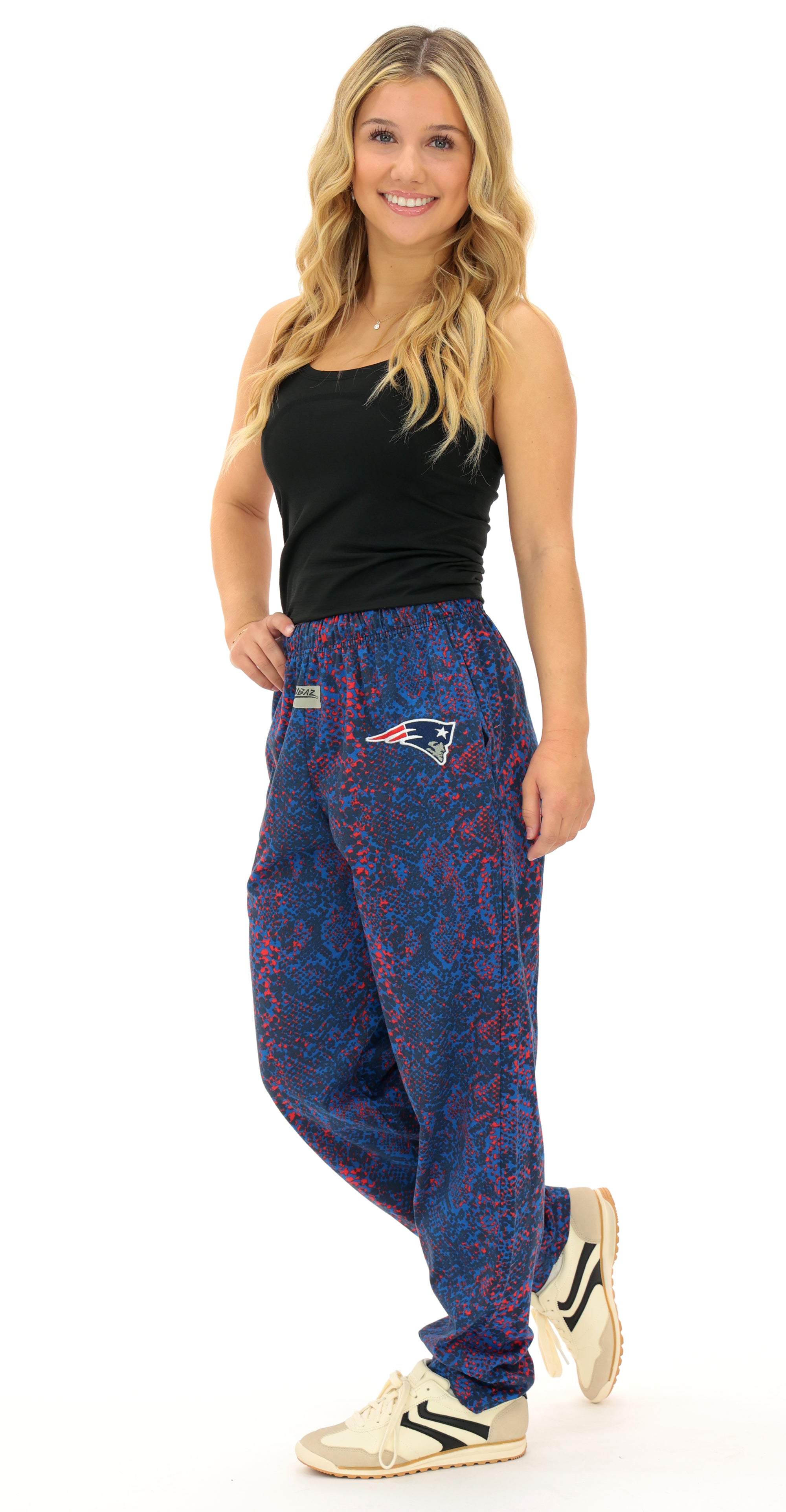 Zubaz NFL Adult Unisex for Men and Women Z88 Embroidered Post Pattern Pants, New England Patriots