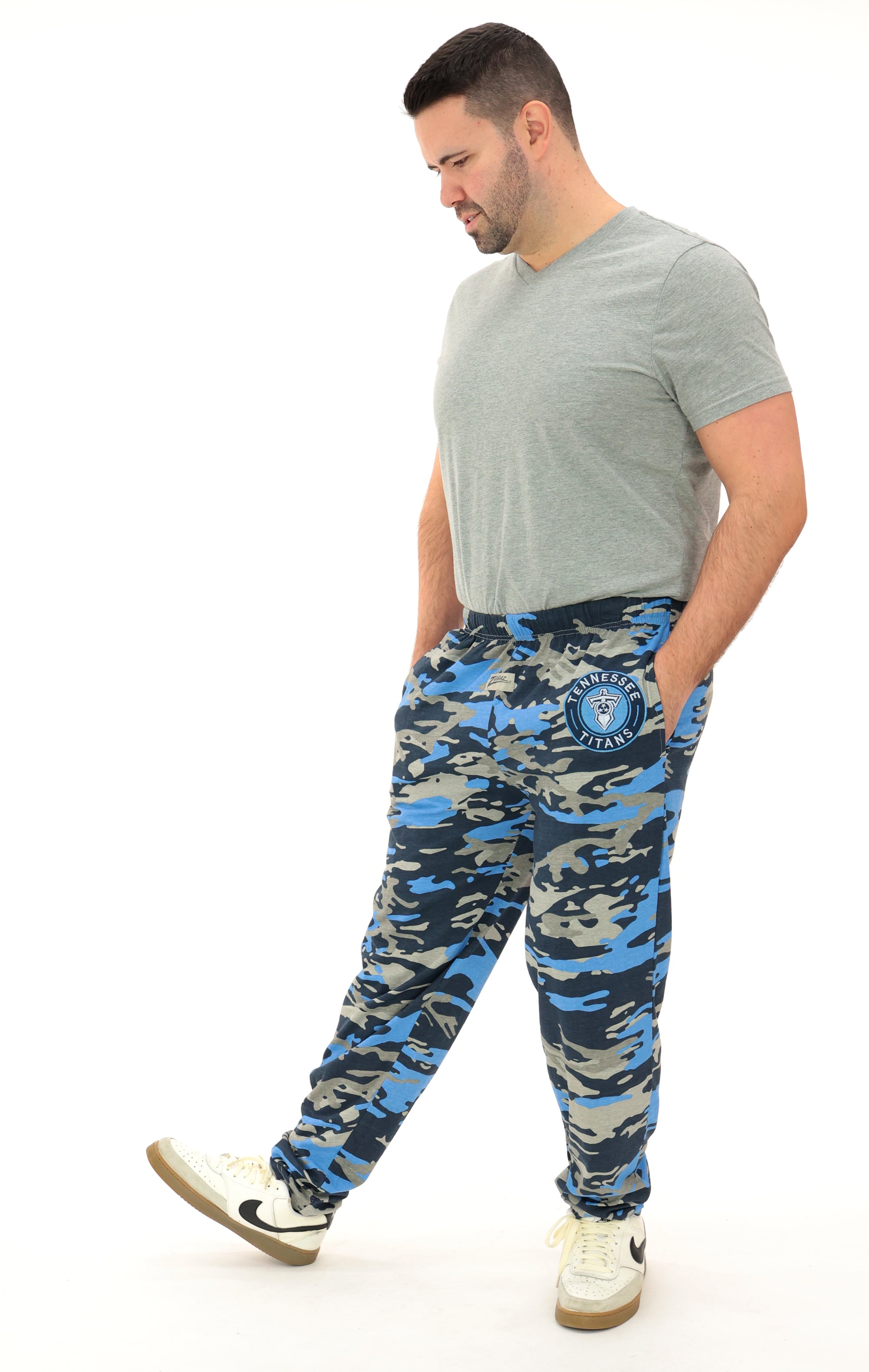 Zubaz NFL Adult Unisex Z88 Embroidered Alt Camo Pants, Tennessee Titans