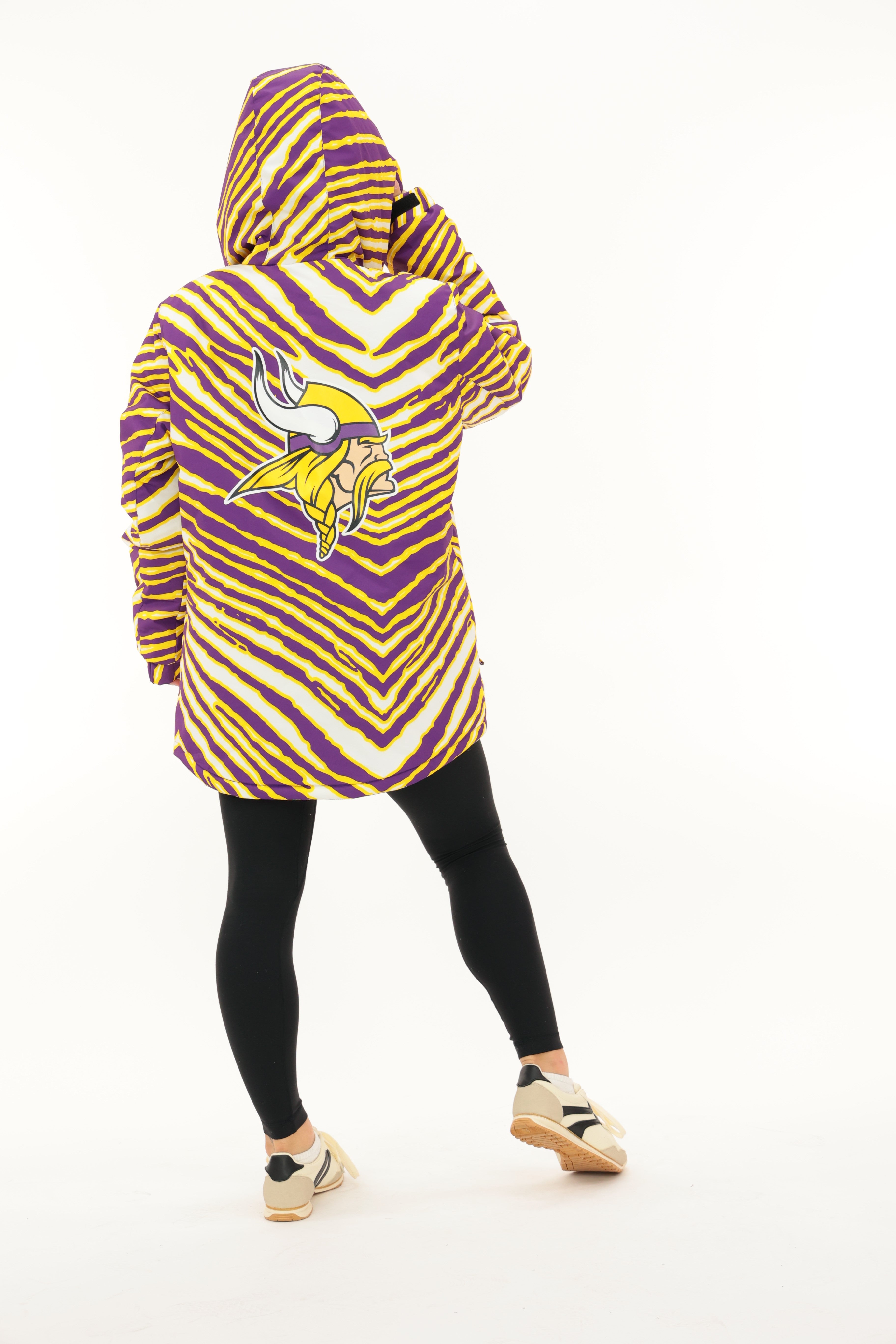 Zubaz NFL Kids Unisex Zebra Team Color Bleacher Blazer Jr Snow Jacket, Chicago Bears