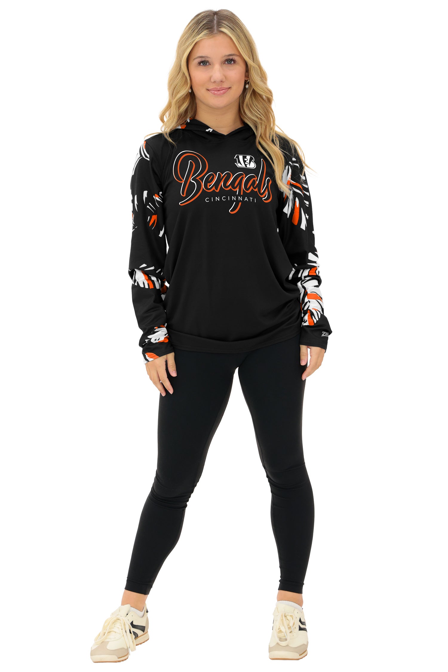 Zubaz NFL WOMEN Casual Script Leaf Accent Lightweight Hoodie, CINCINNA