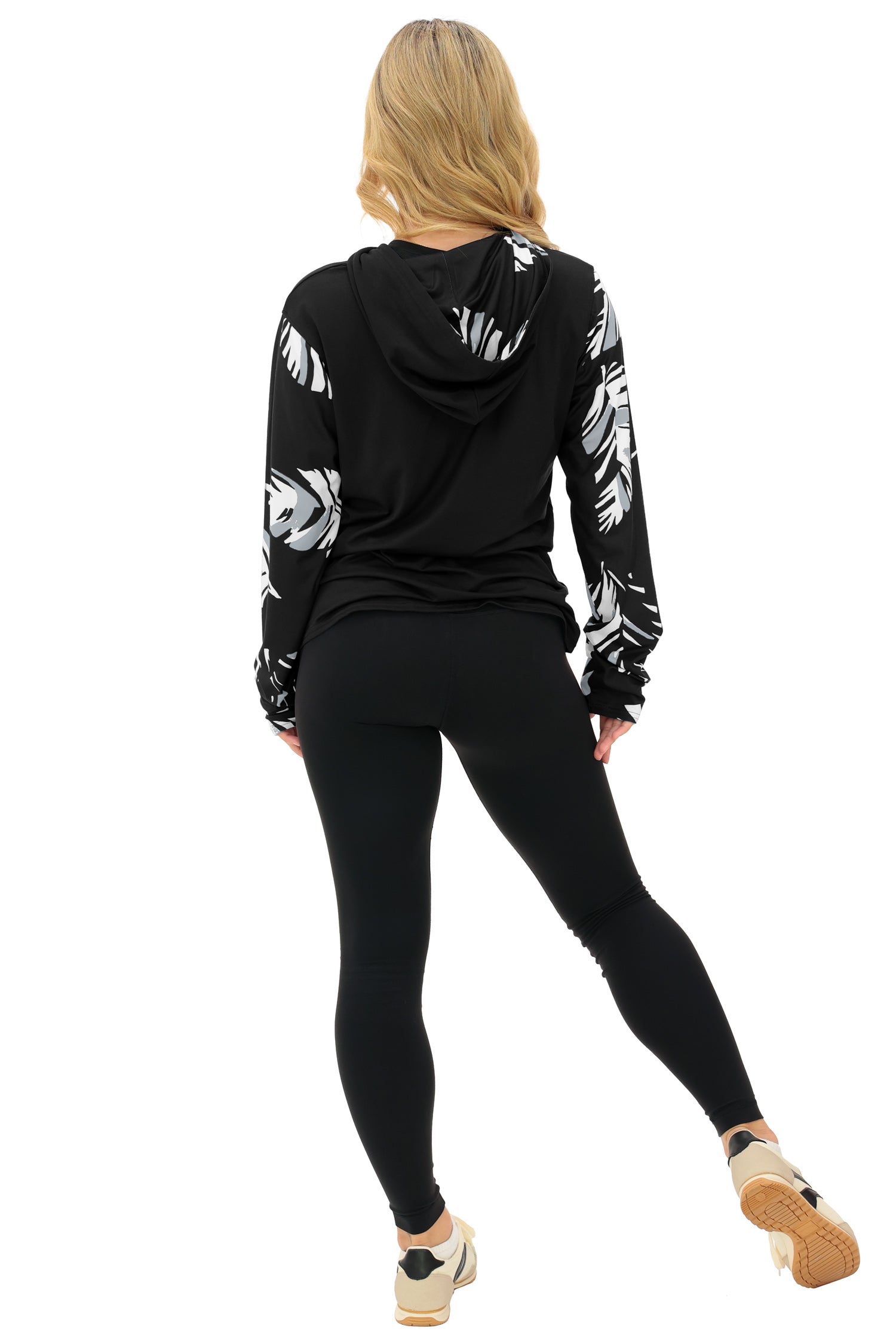 Zubaz NFL  WOMEN Casual Script Leaf Accent Lightweight Hoodie, LAS VEGAS RAIDERS
