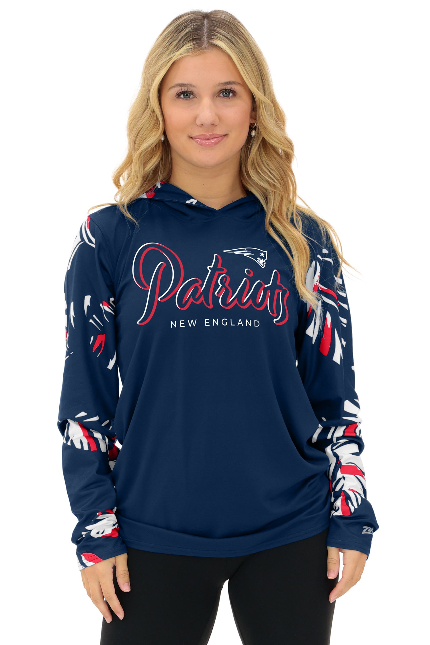 Zubaz NFL  WOMEN Casual Script Leaf Accent Lightweight Hoodie, NEW ENGLAND PATRIOTS