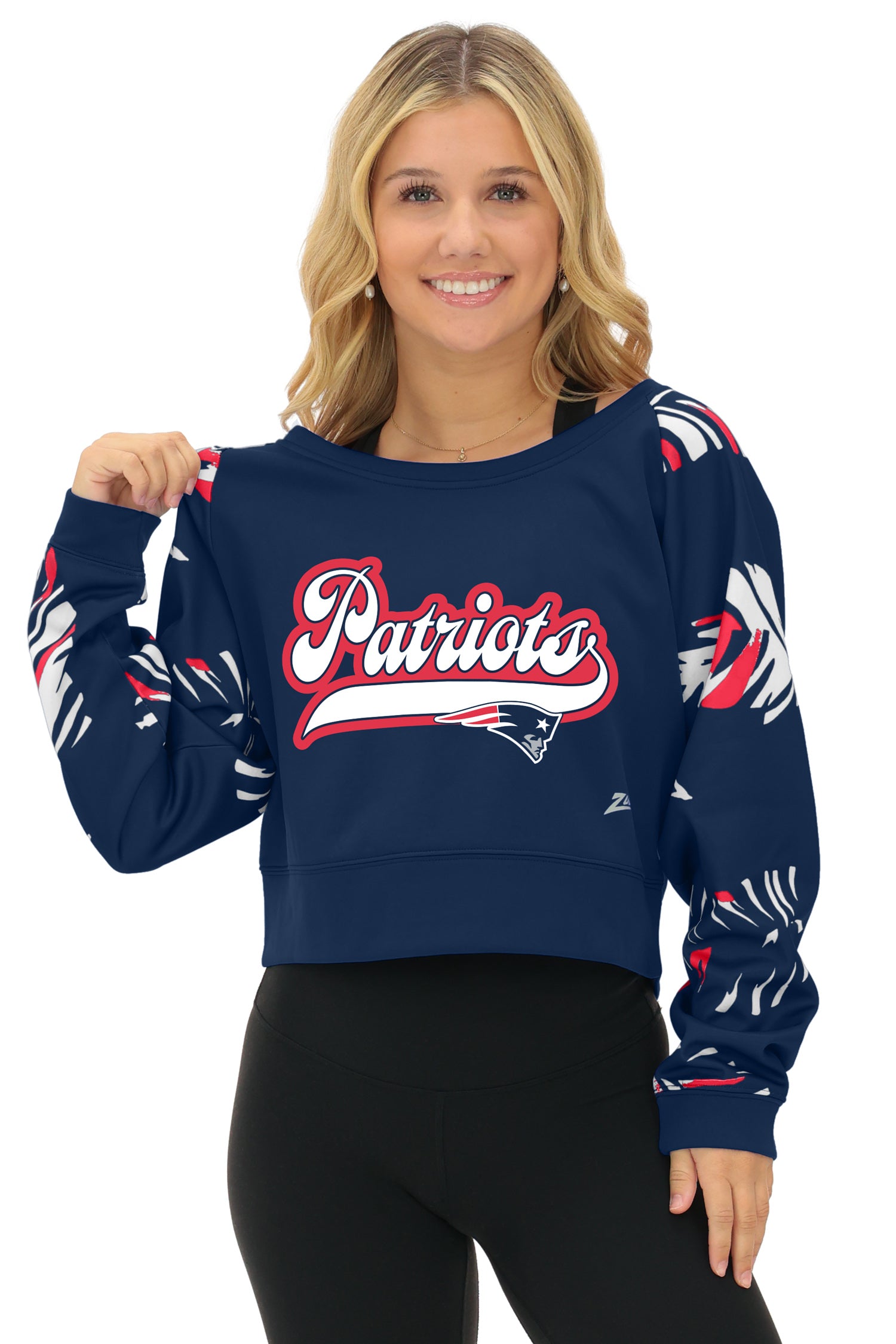 Zubaz NFL   Women's Script 3 Color Leaf Boatneck Raglan Crew, NEW ENGLAND PATRIOTS