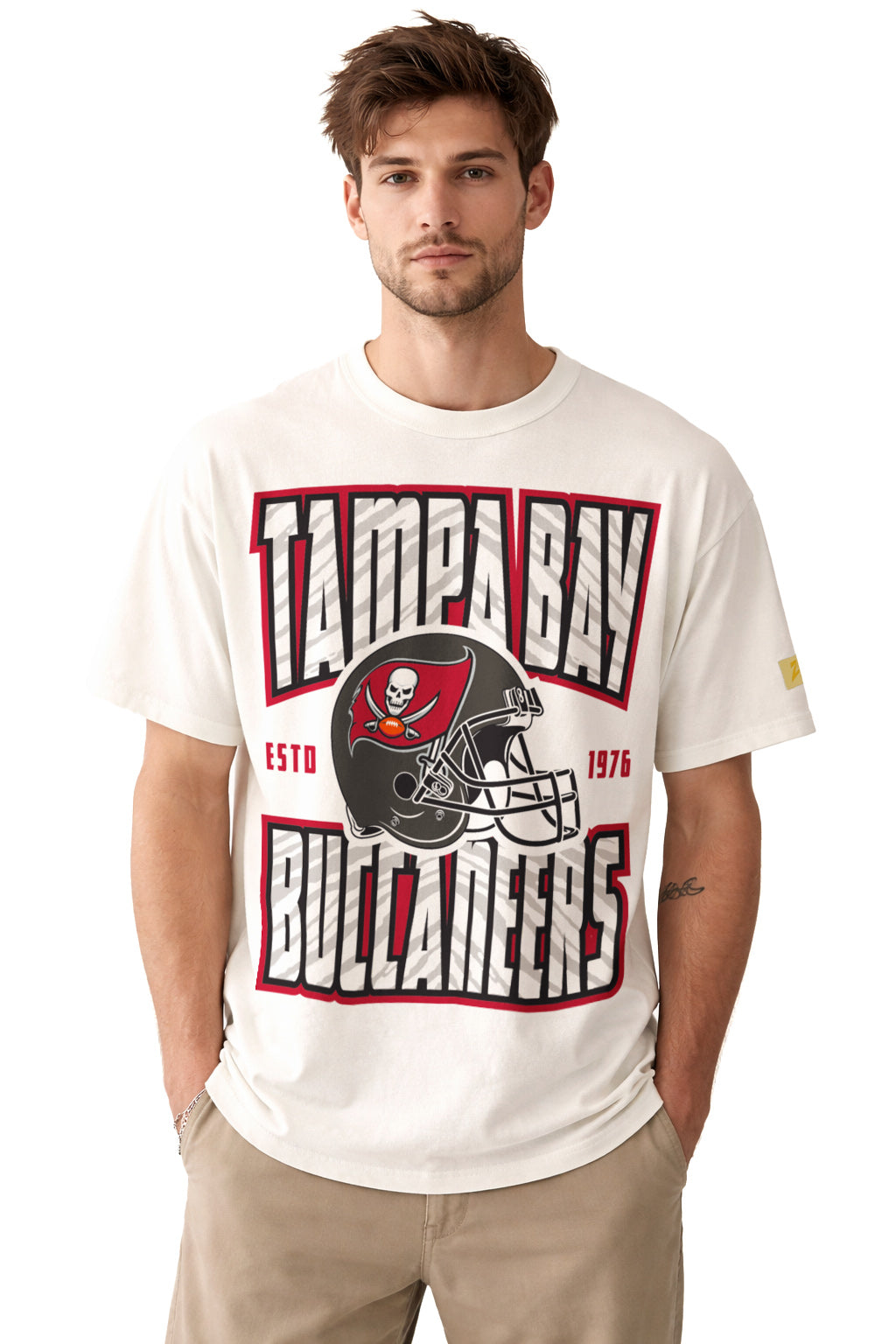 Zubaz NFL 90s SS Tee- Helmet-Off White, TAMPA BAY BUCCANEERS
