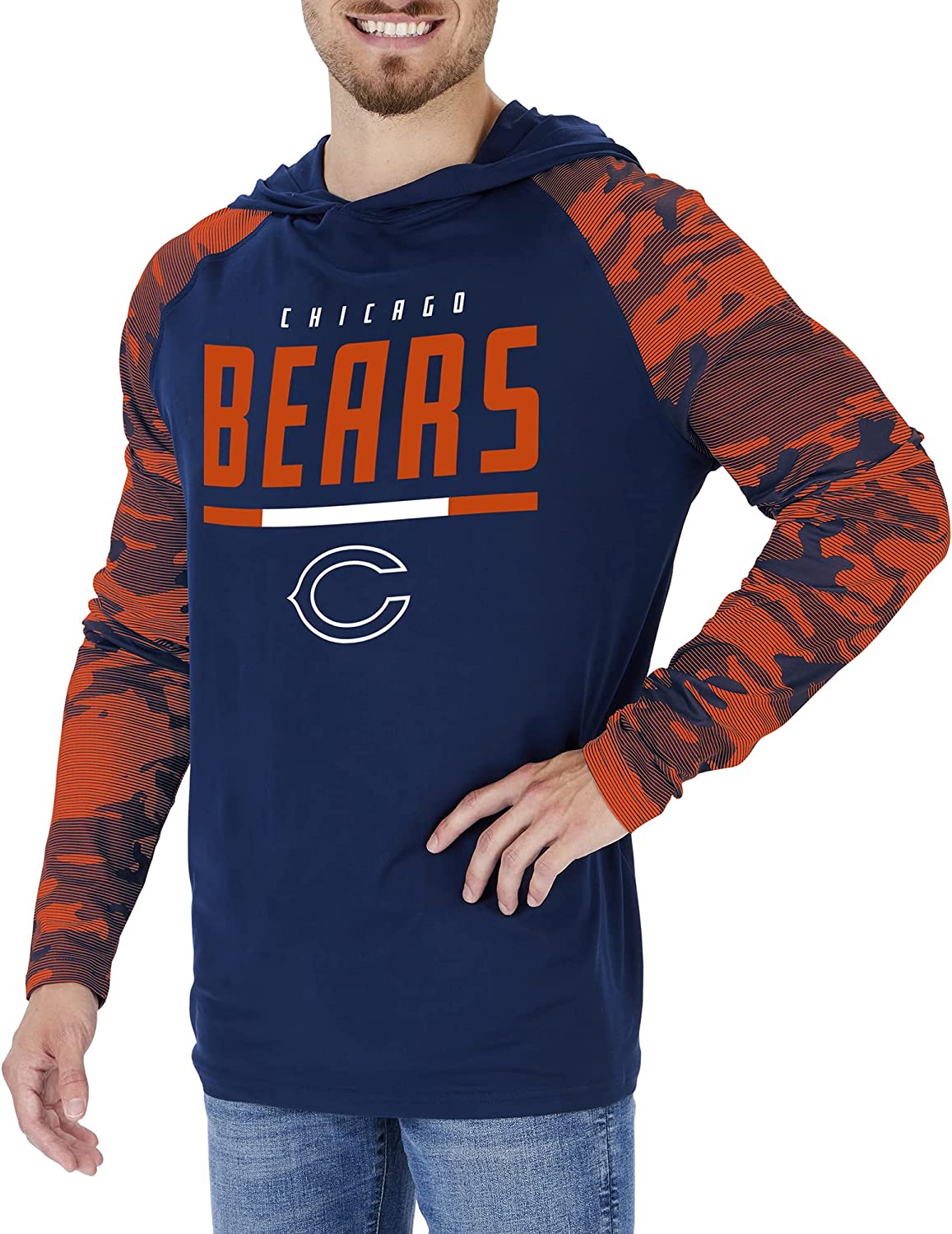 Zubaz NFL  Men's Linebacker Camo Line Sleeves Lightweight Hoodie, CHICAGO BEARS