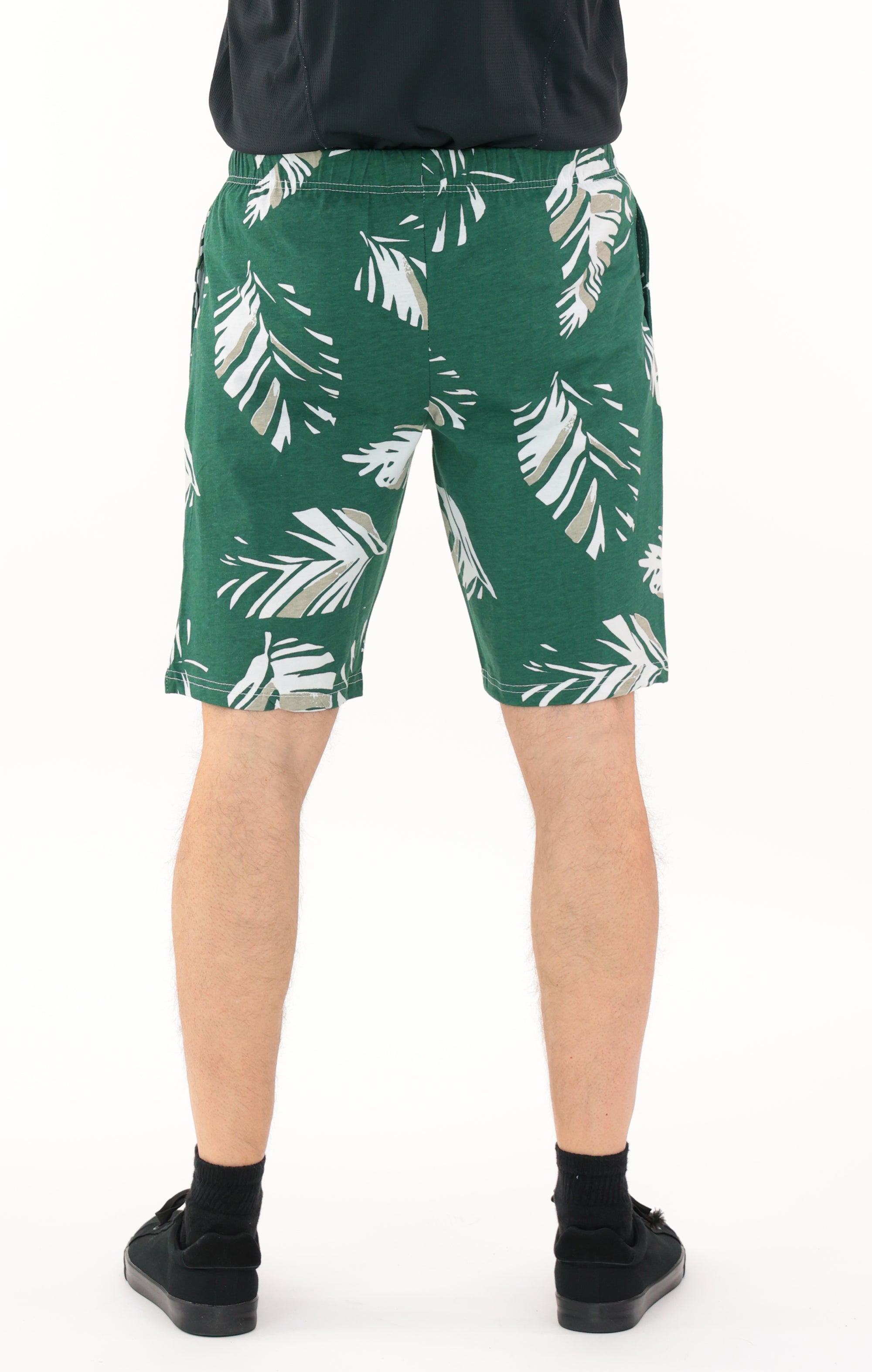 Zubaz NFL Adult Unisex Z88 Embroidered Leaf 3 Team Color Shorts, New York Jets