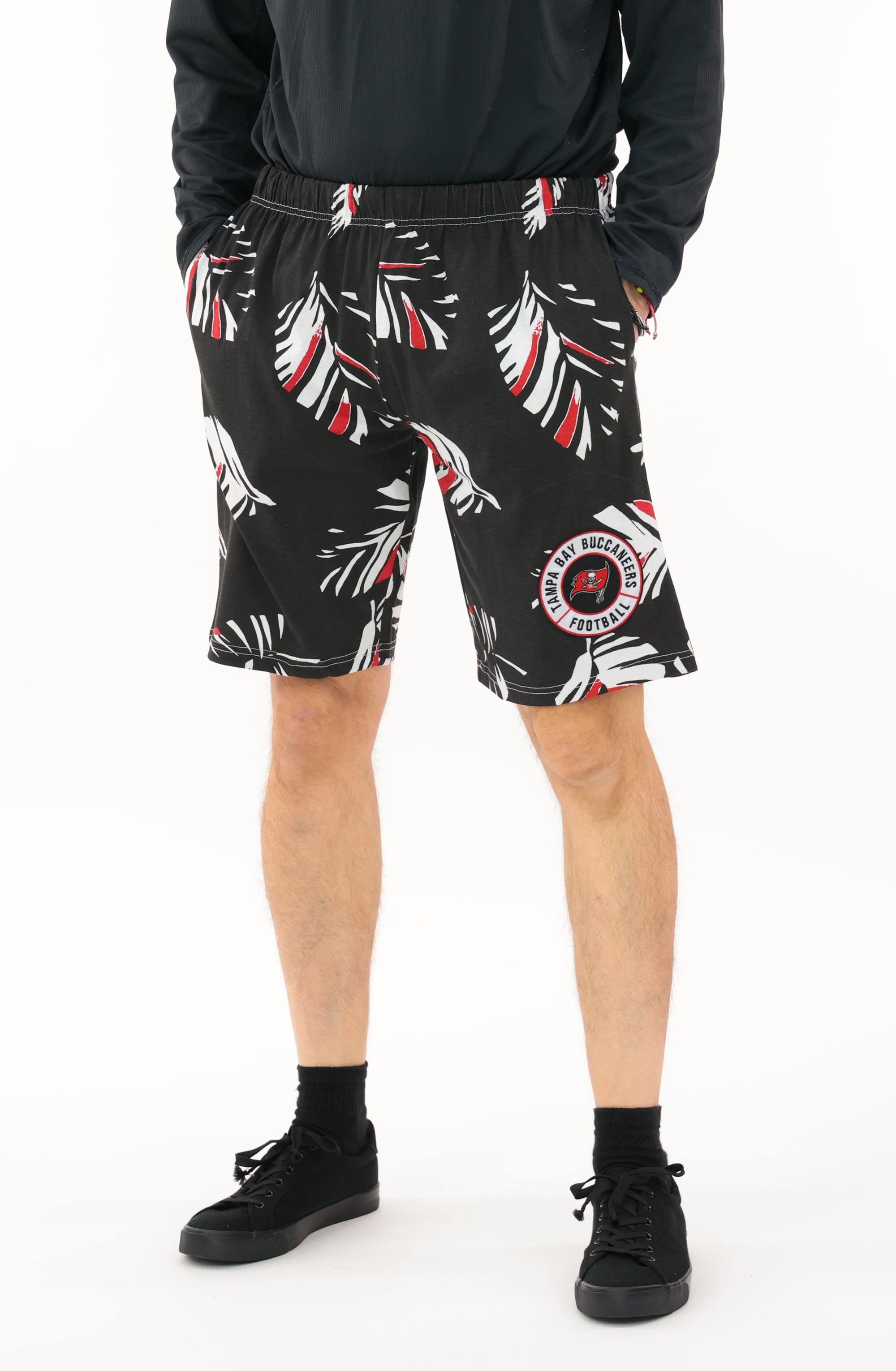 Zubaz NFL Adult Unisex Z88 Embroidered Leaf 3 Team Color Shorts, Tampa Bay Buccaneers