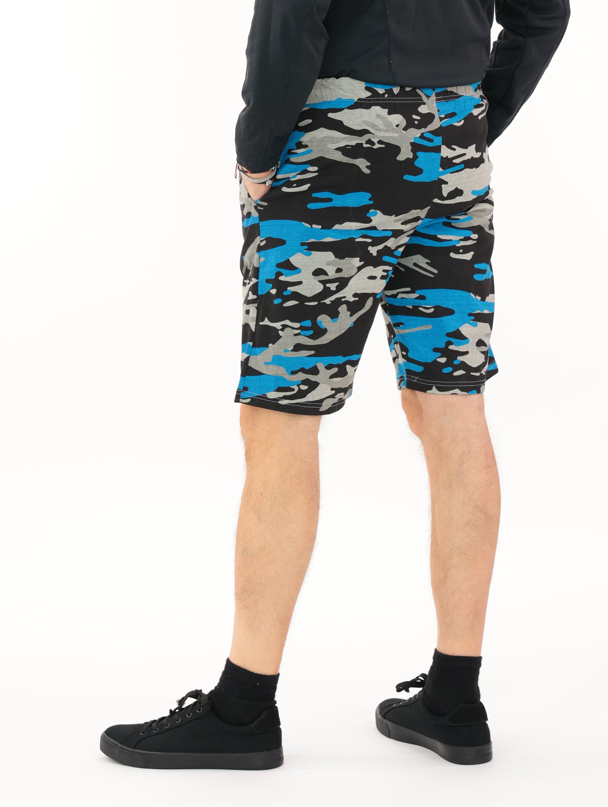 Zubaz NFL Adult Unisex Z88 Embroidered Alt Camo Shorts, Detroit Lions