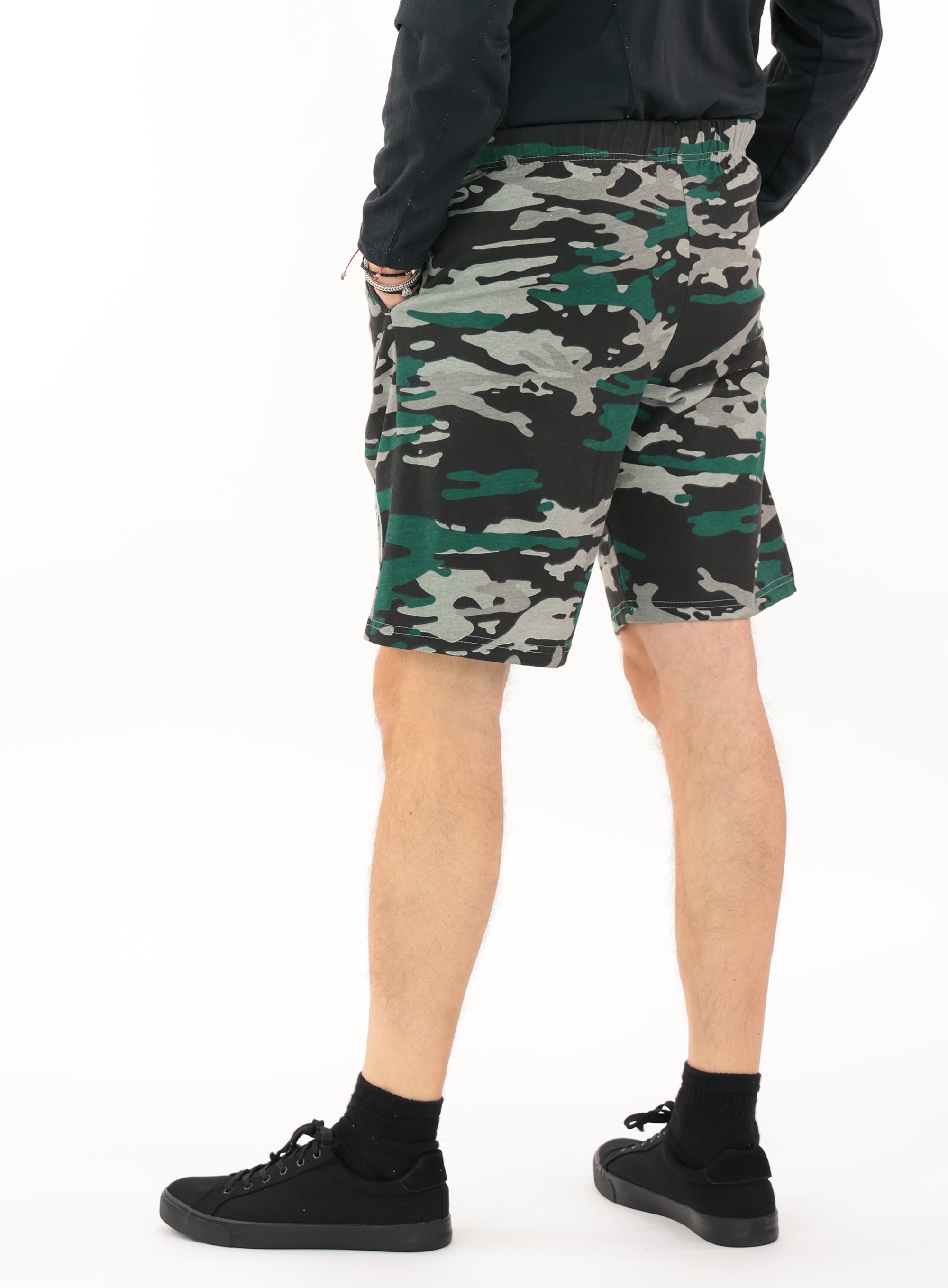 Zubaz NFL Adult Unisex Z88 Embroidered Alt Camo Shorts, New York Jets
