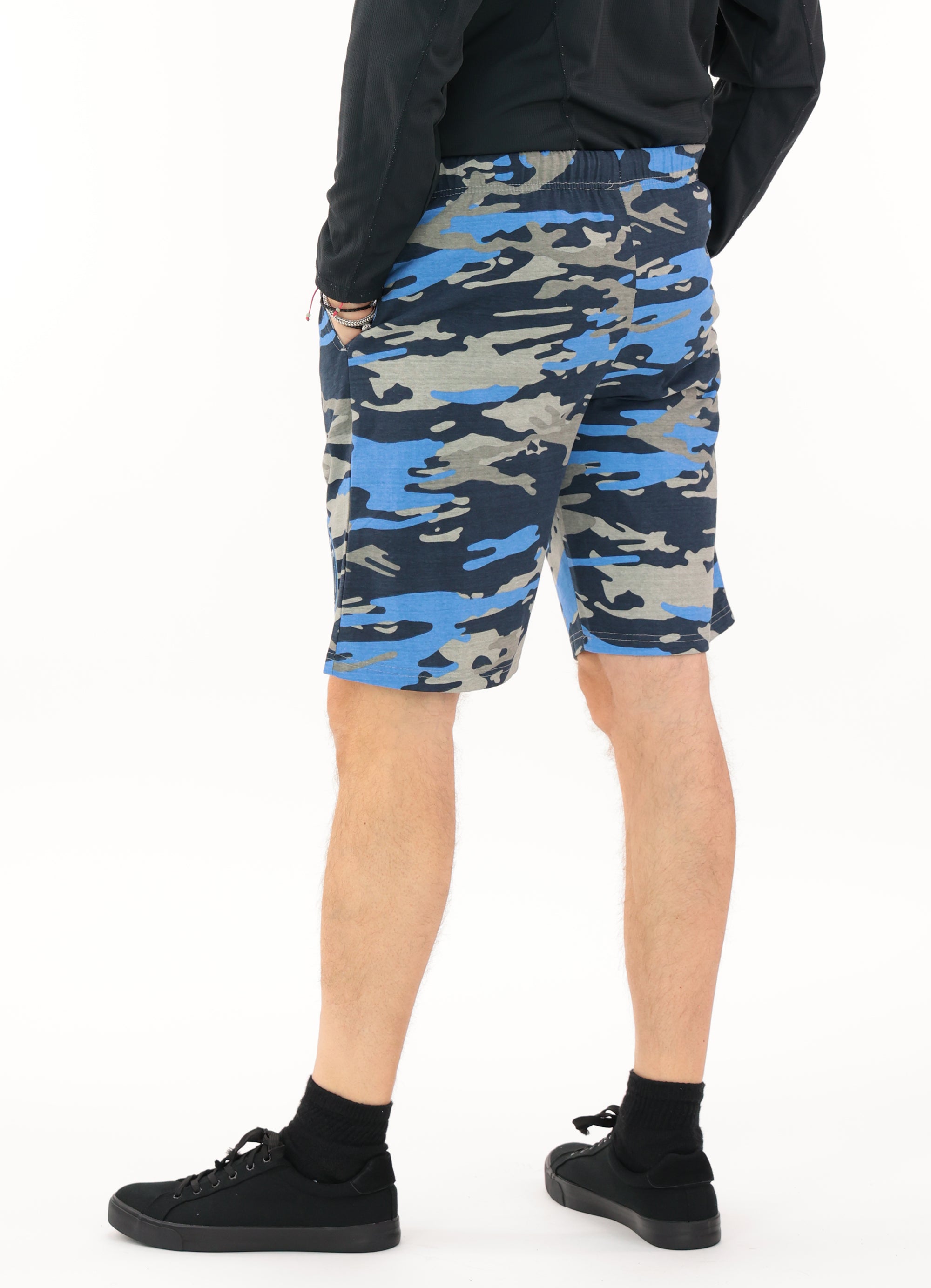Zubaz NFL Adult Unisex Z88 Embroidered Alt Camo Shorts, Tennessee Titans