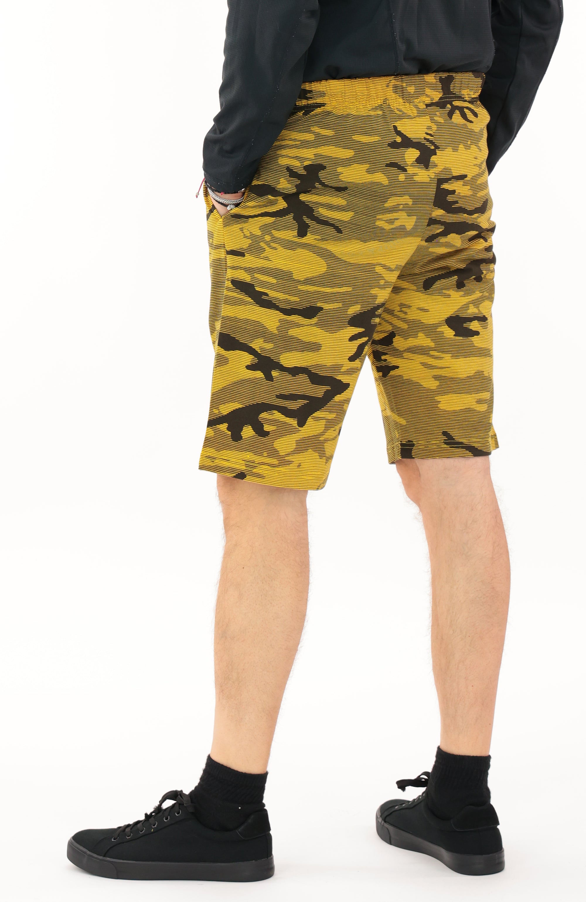 Zubaz NFL Adult Unisex Z88 Camo Lines Shorts, Pittsburgh Steelers