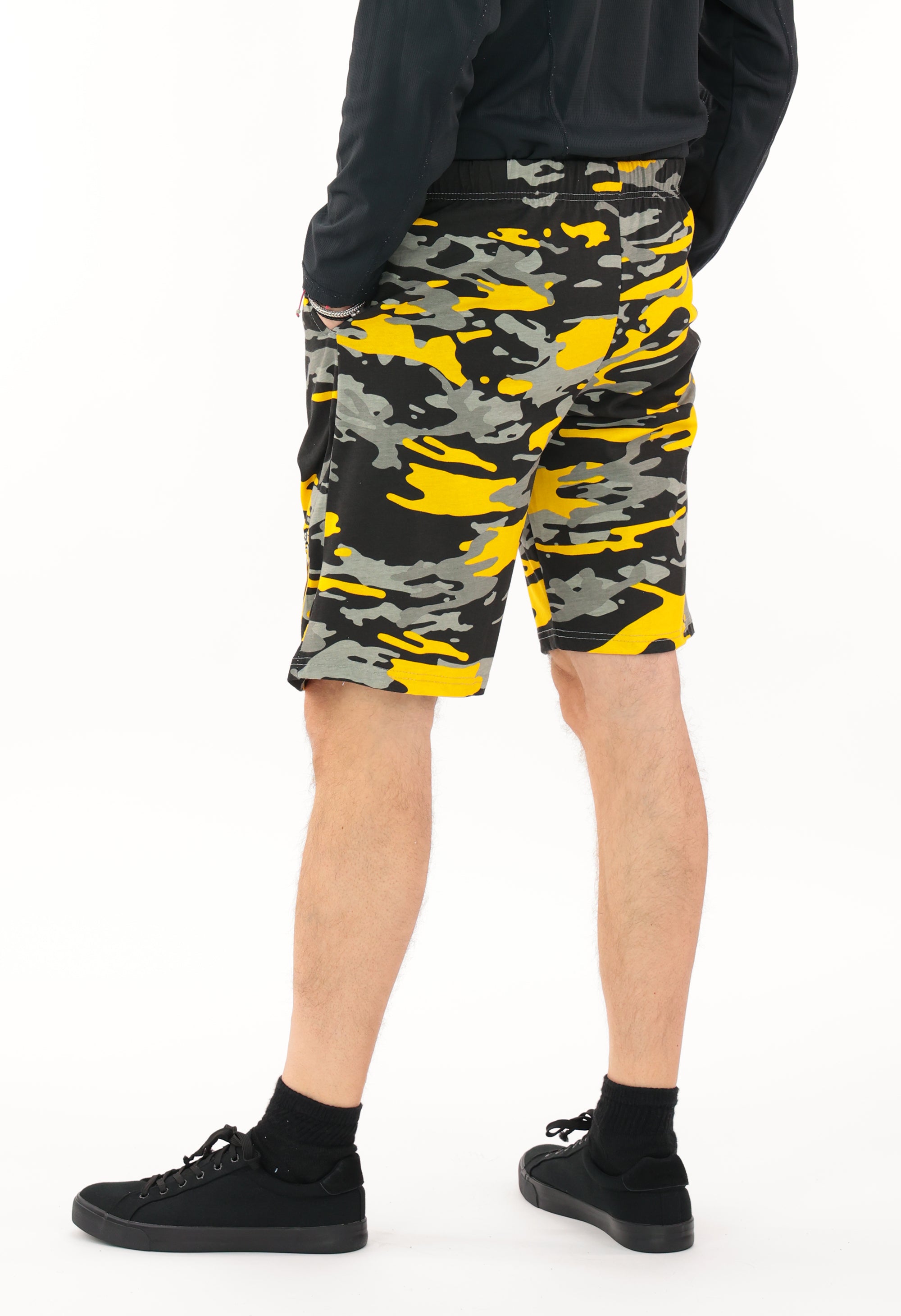 Zubaz NFL Adult Unisex Z88 Embroidered Alt Camo Shorts, Pittsburgh Steelers