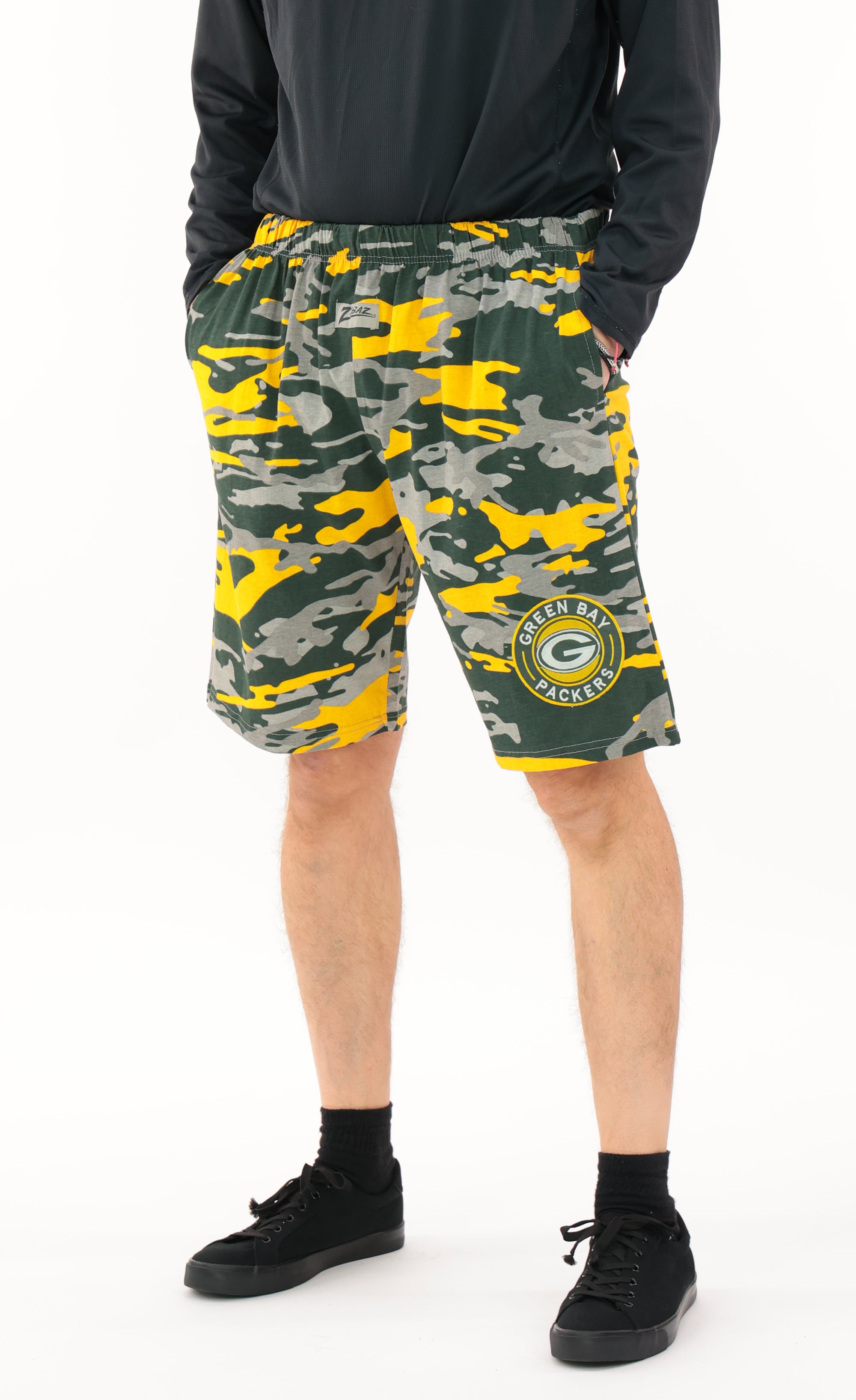 Zubaz NFL Adult Unisex Z88 Embroidered Alt Camo Shorts, Green Bay Packers