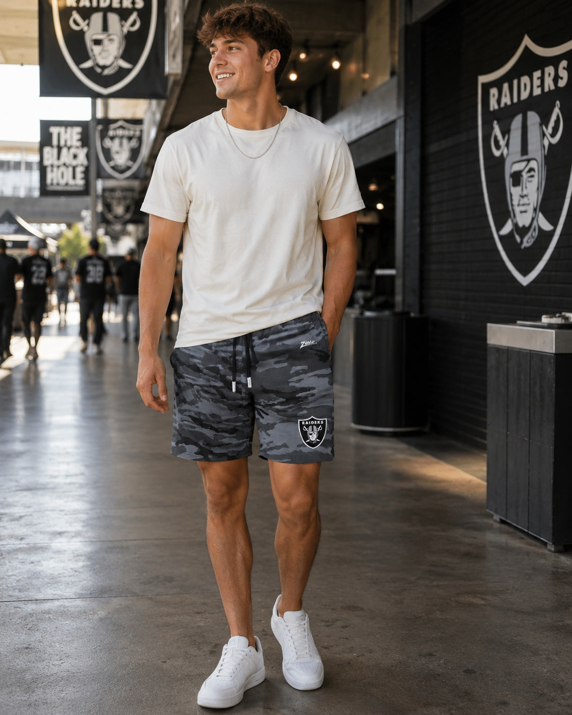 Zubaz NFL Las Vegas Raiders Men's Camo Line 5-Inch Compression Shorts