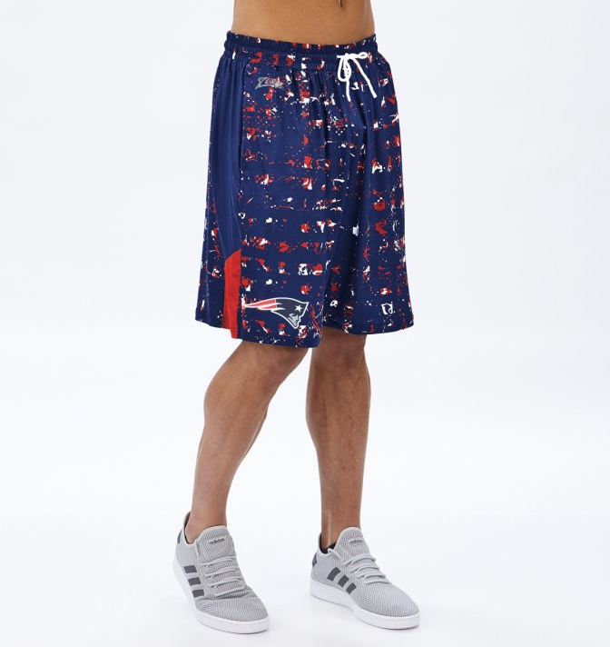 Zubaz NFL Men's New England Patriots Color Grid Shorts