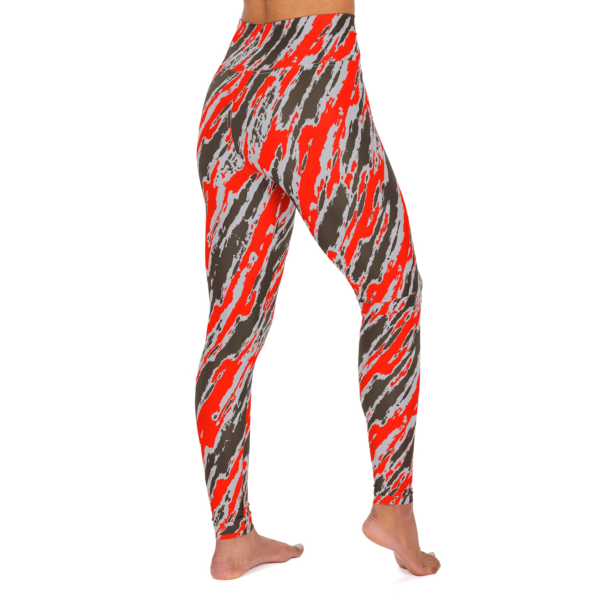 Zubaz NFL Women's Cleveland Browns Diagonal Streak Leggings