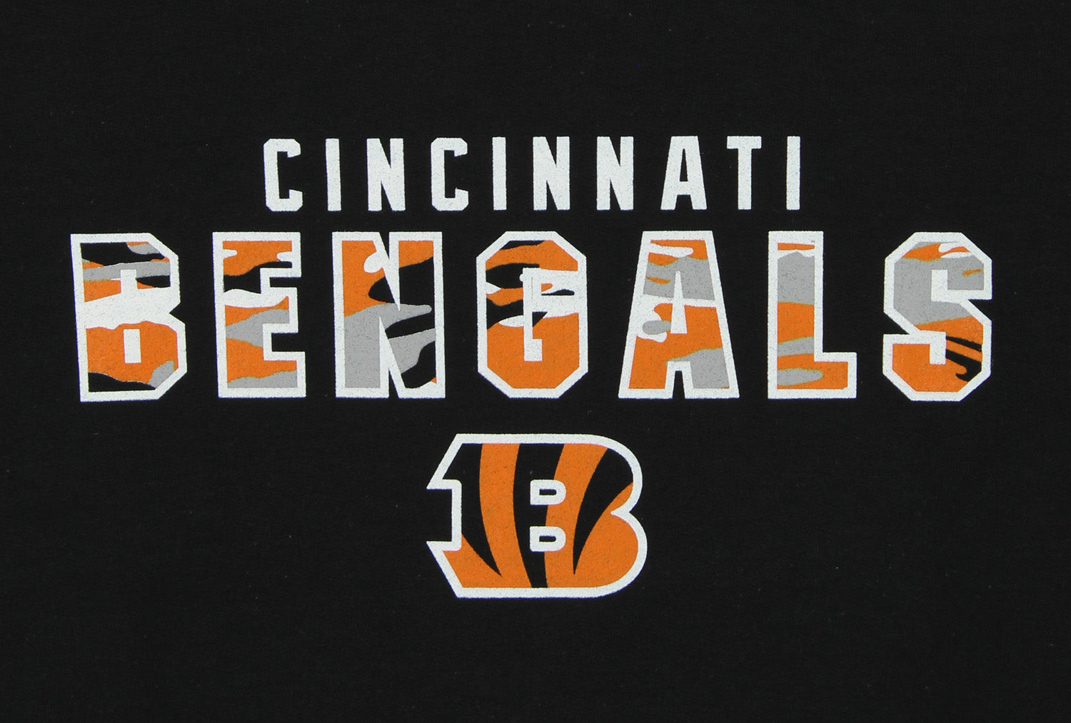 Zubaz NFL Men's Cincinnati Bengals Camo Block Logo Hoodie