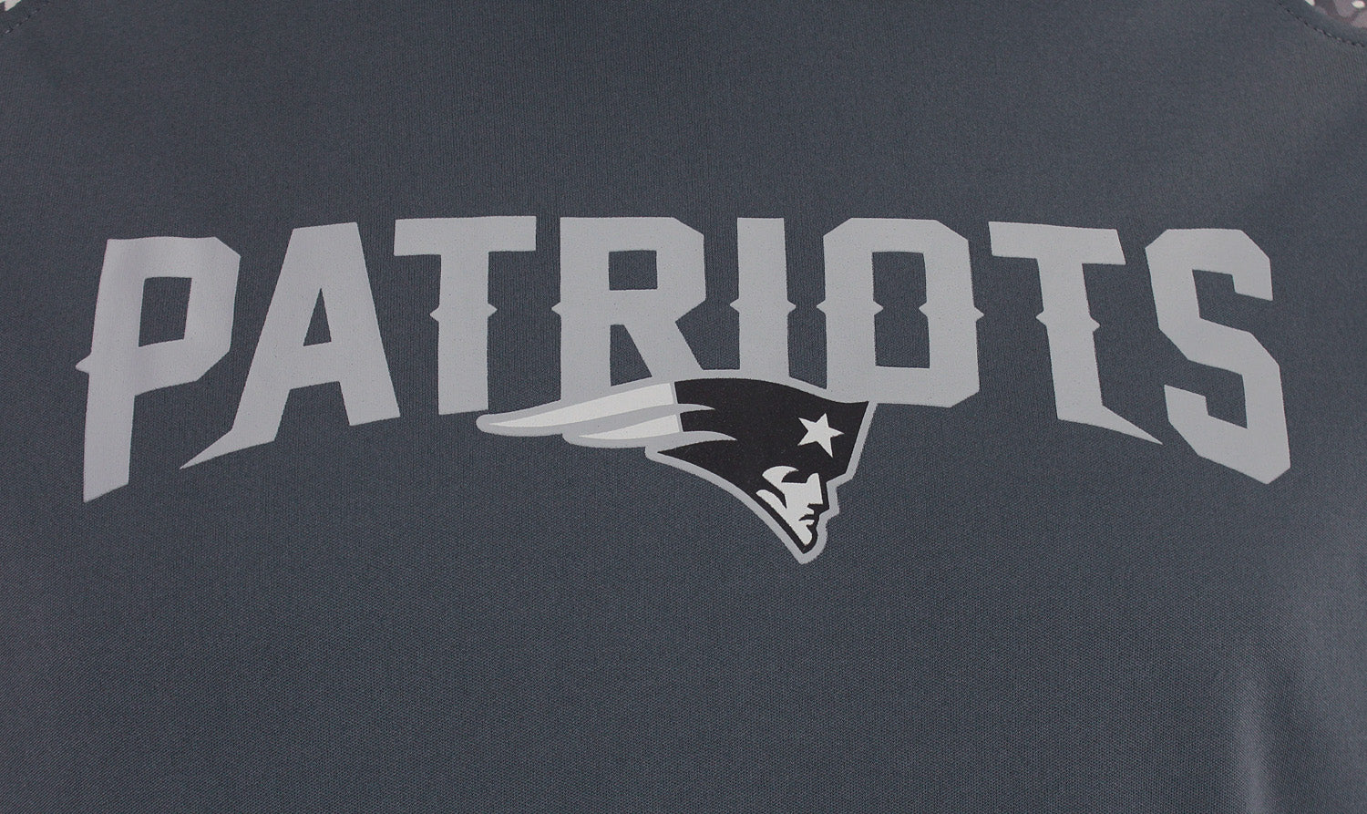 Zubaz NFL Men's New England Patriots Gray Post Light Weight Hoodie