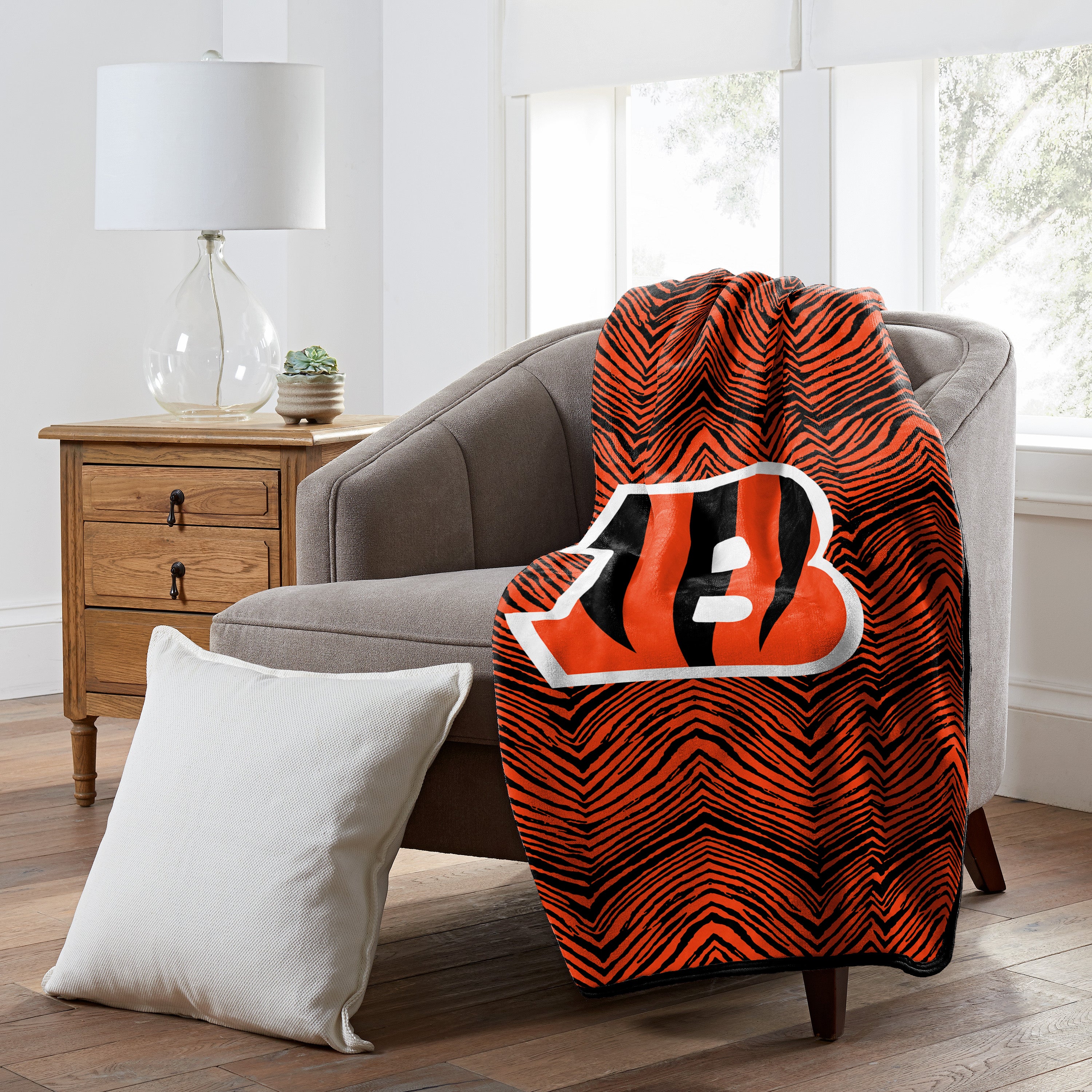 Zubaz X Northwest NFL Cincinnati Bengals Zubified Raschel Throw Blanket