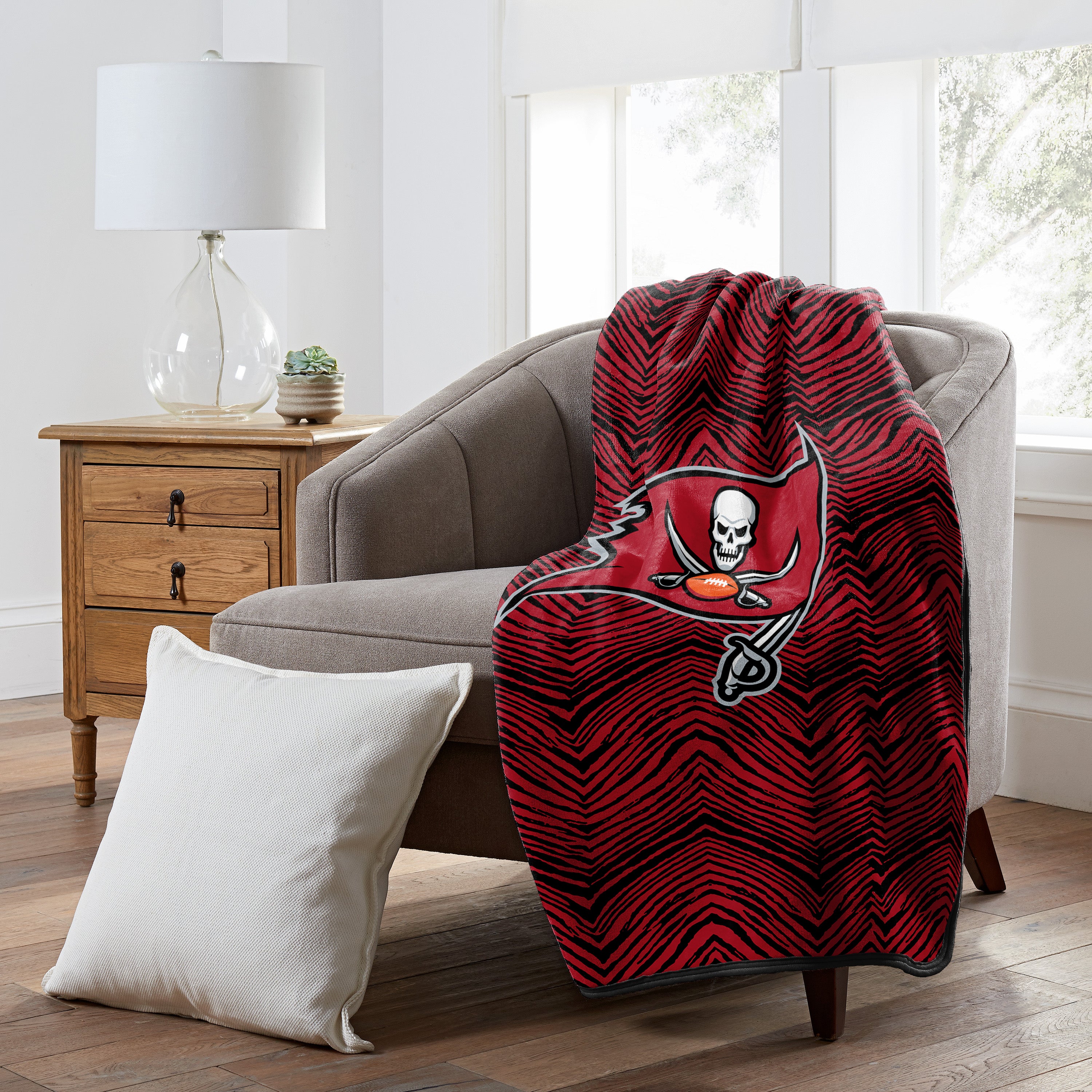 Zubaz X Northwest NFL Tampa Bay Buccaneers Zubified Raschel Throw Blanket, 50" x 60"