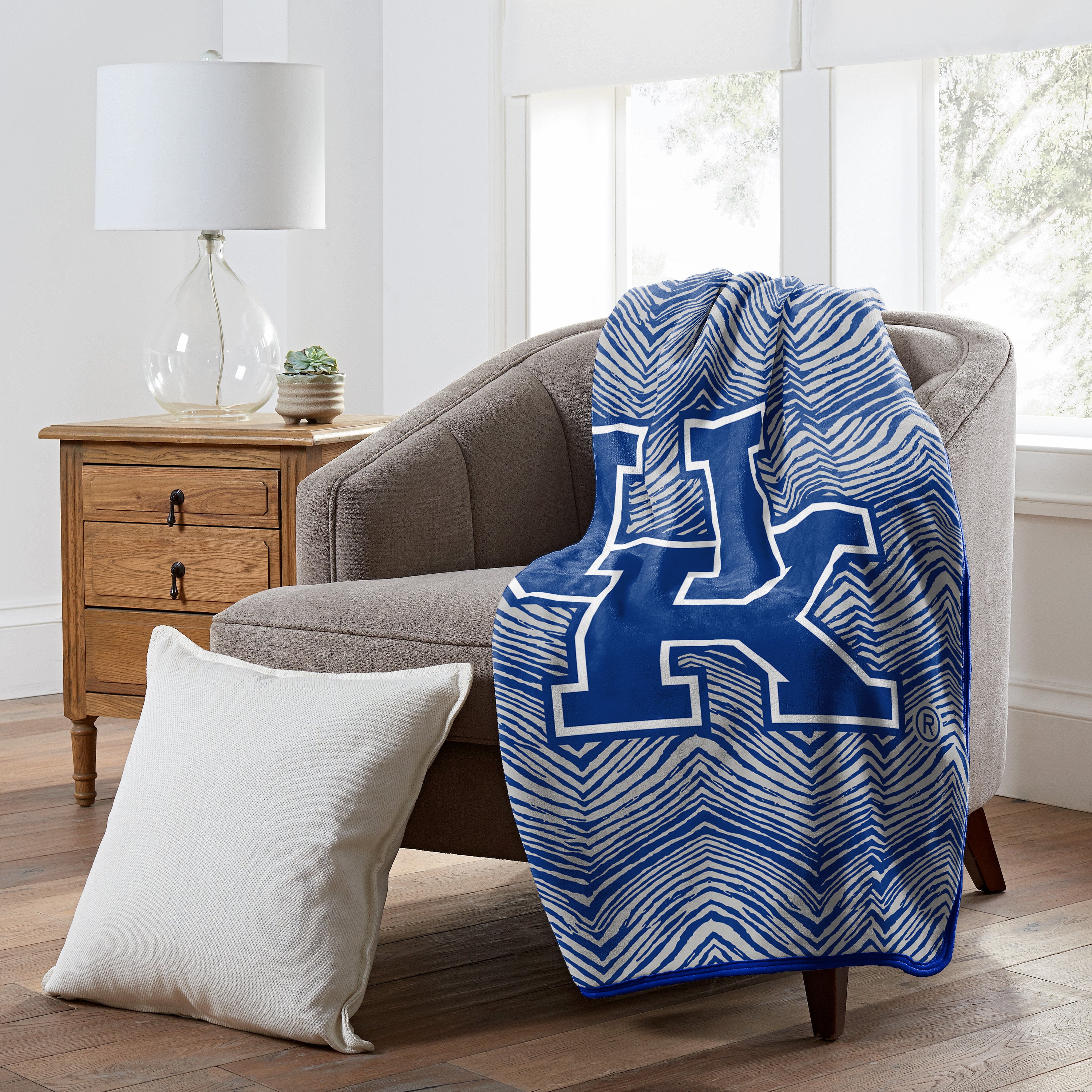 Zubaz by Northwest NCAA Zubified Raschel Throw Blanket, Kentucky Wildcats