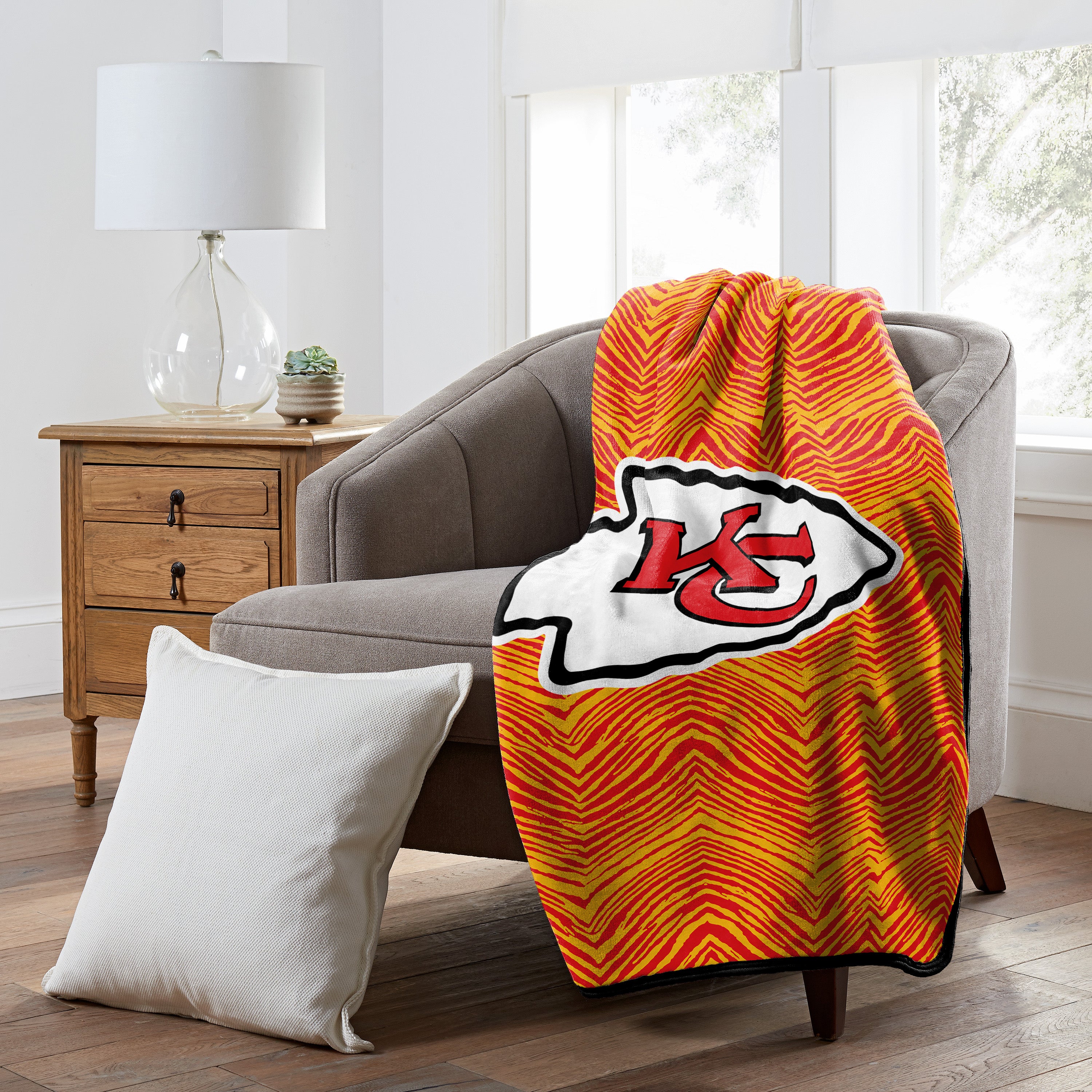 Zubaz X Northwest NFL Kansas City Chiefs Zubified Raschel Throw Blanket