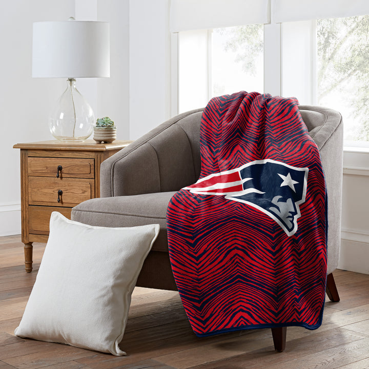 Zubaz X Northwest NFL New England Patriots Zubified Raschel Throw Blanket