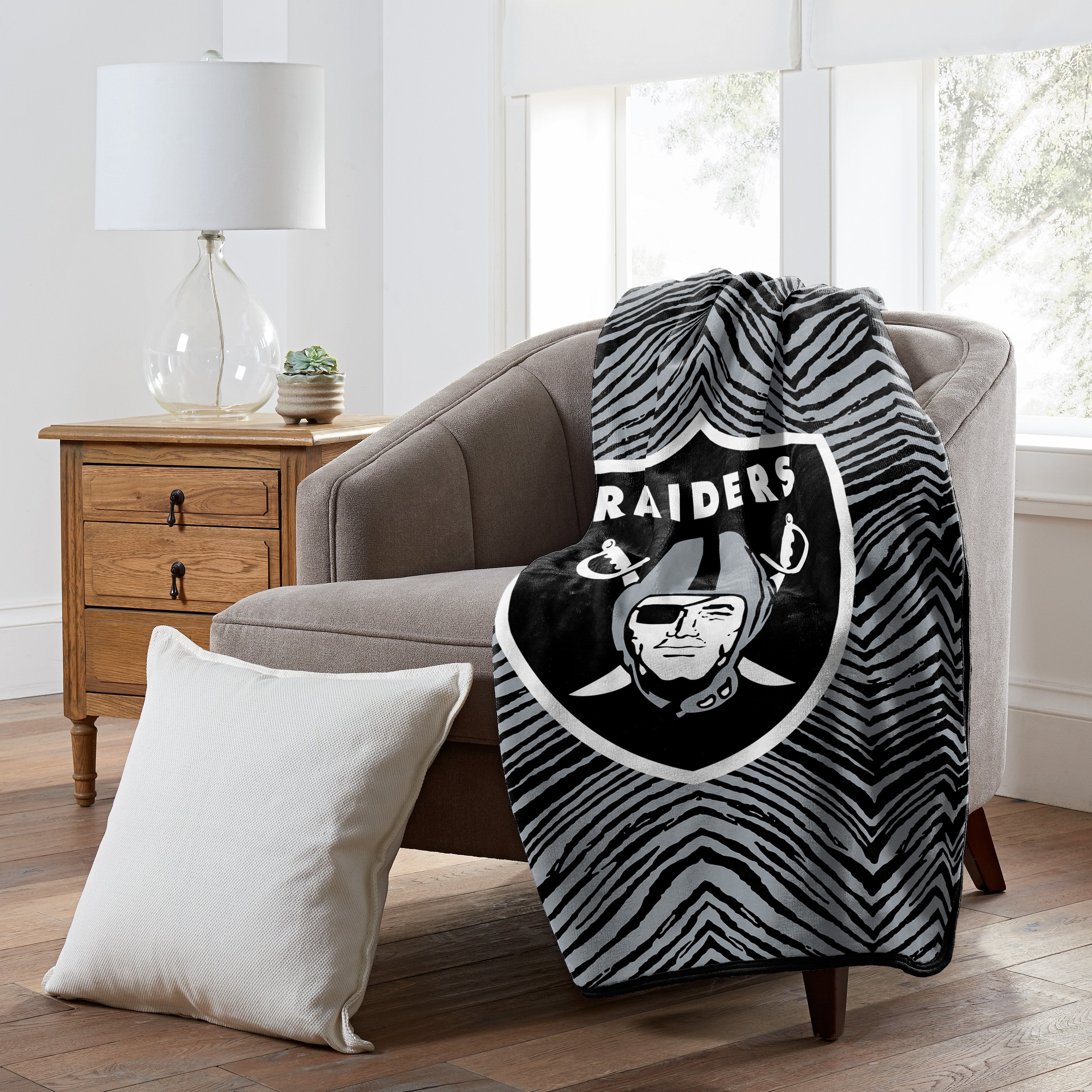 Zubaz X Northwest NFL Las Vegas Raiders Zubified 50X60 Raschel Throw Blanket